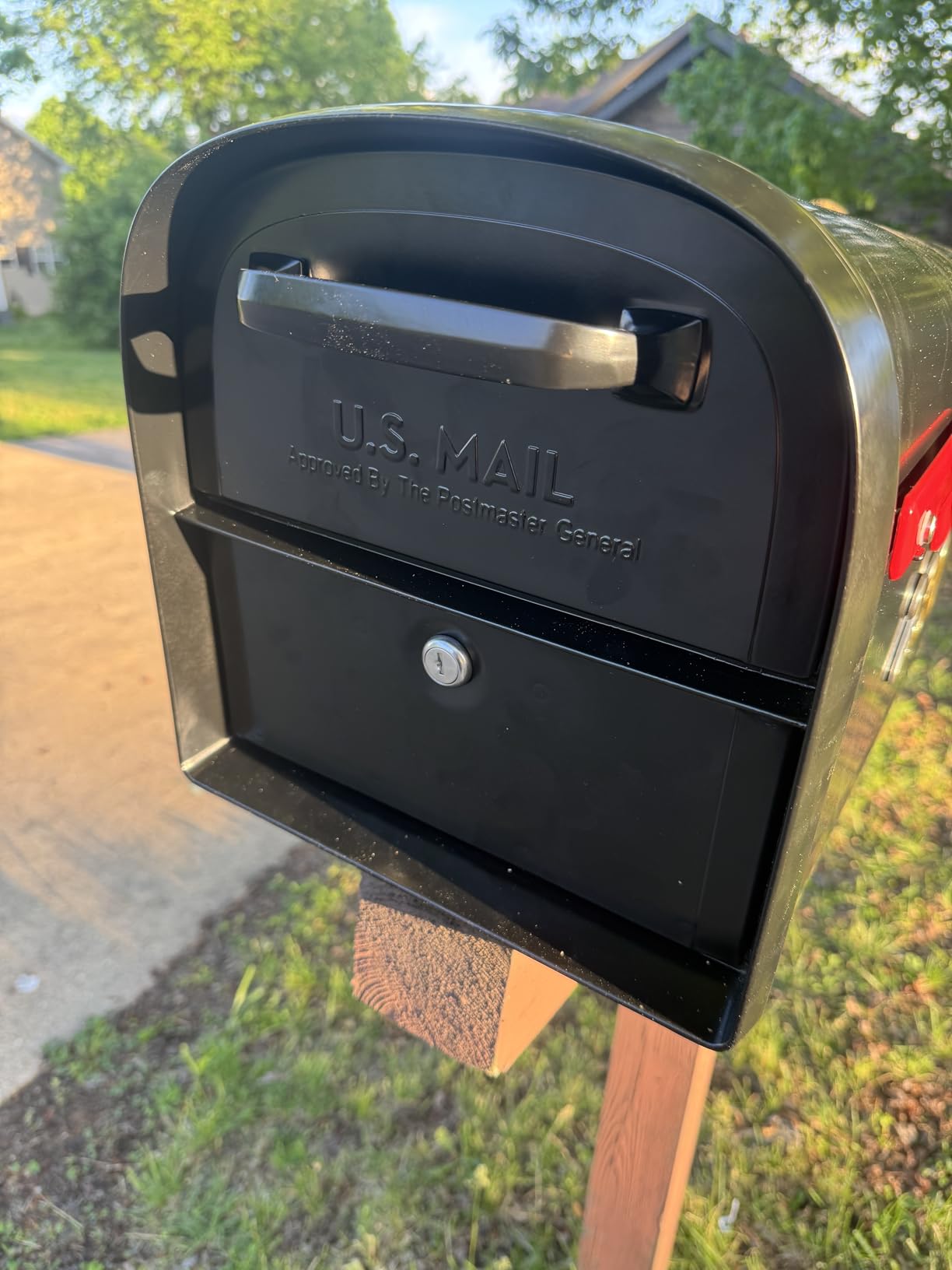 Architectural Mailboxes 6300B-10 Oasis 360 Locking Parcel Mailbox, Extra Large, Black customer photo 1