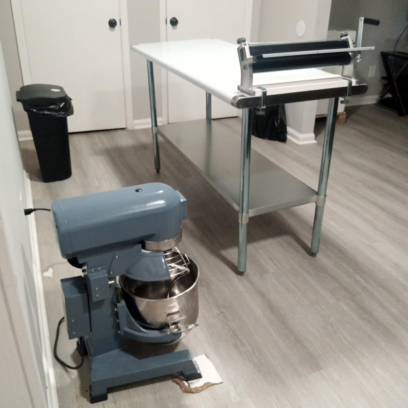 18-Inch Pizza Dough Roller Machine with Hand Crank - Pasta Maker, Dough Sheeter Features Non-Stick Rollers with Thickness Control - Solid Steel and Aluminum Construction customer photo 2