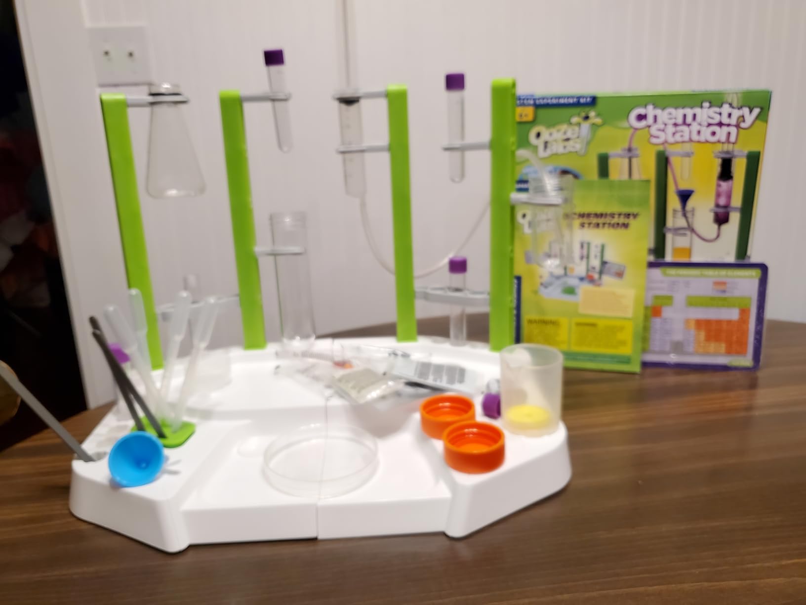 Thames & Kosmos Ooze Labs Chemistry Station Science Experiment Kit, 20 Non-Hazardous Experiments Including Safe Slime, Chromatography, Acids, Bases & More, Multi-Color customer photo 1