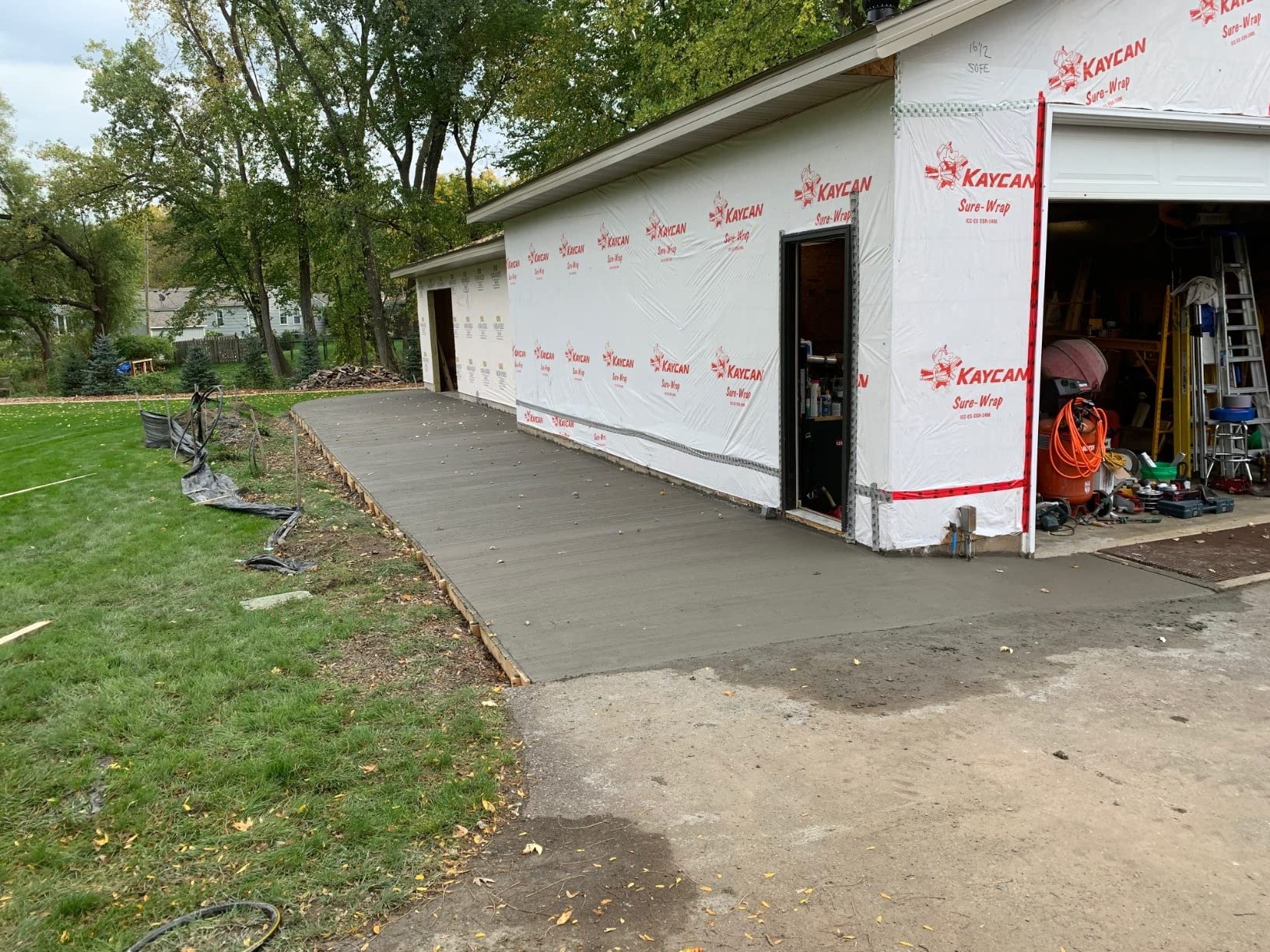 Seeutek Concrete Vibrating Tool - 1500W 16000 RPM Portable Pencil Cement Vibrator to Remove Air Bubbles and Level Concrete with 4.5m (14-3/4ft) Long Shaft Rod, Easy to Use customer photo 1