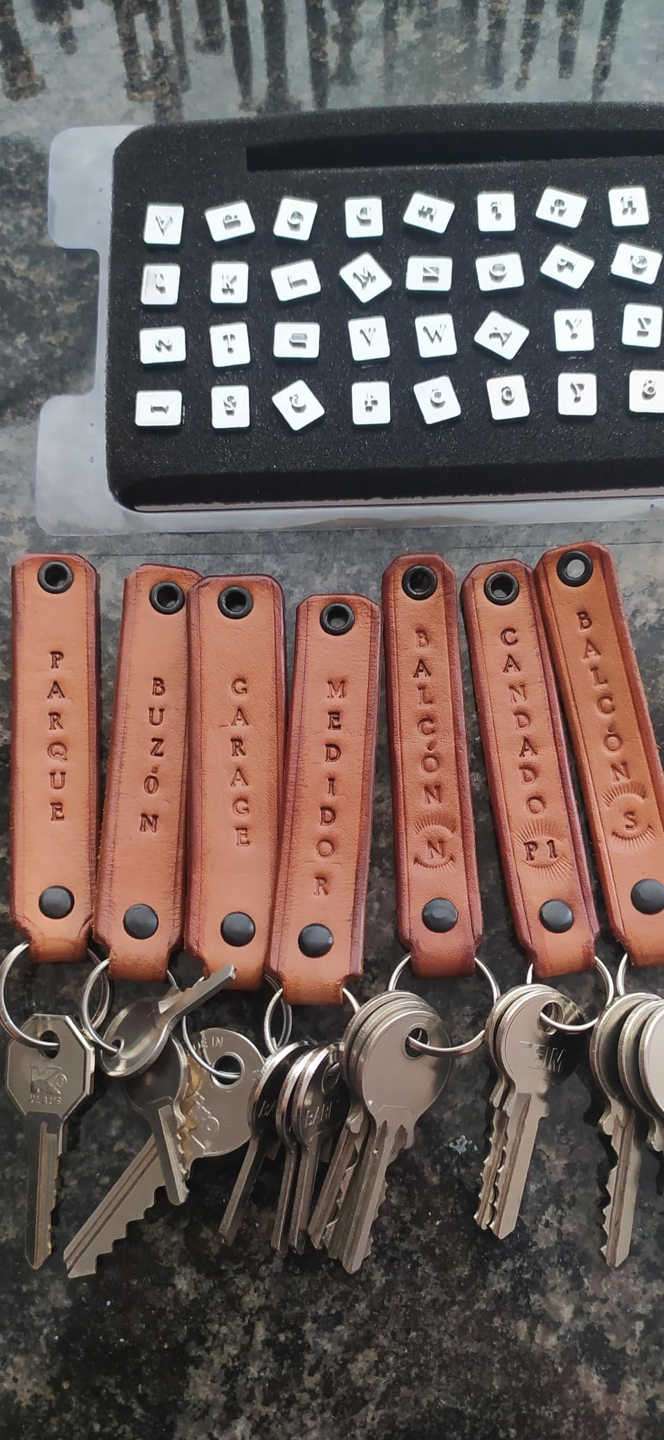 OWDEN Professional 27 Pieces Alphabet Stamp Tool Set for Leathercraft (3/4 Inch, 19 mm Tall), Leather Stamp Tools customer photo 2
