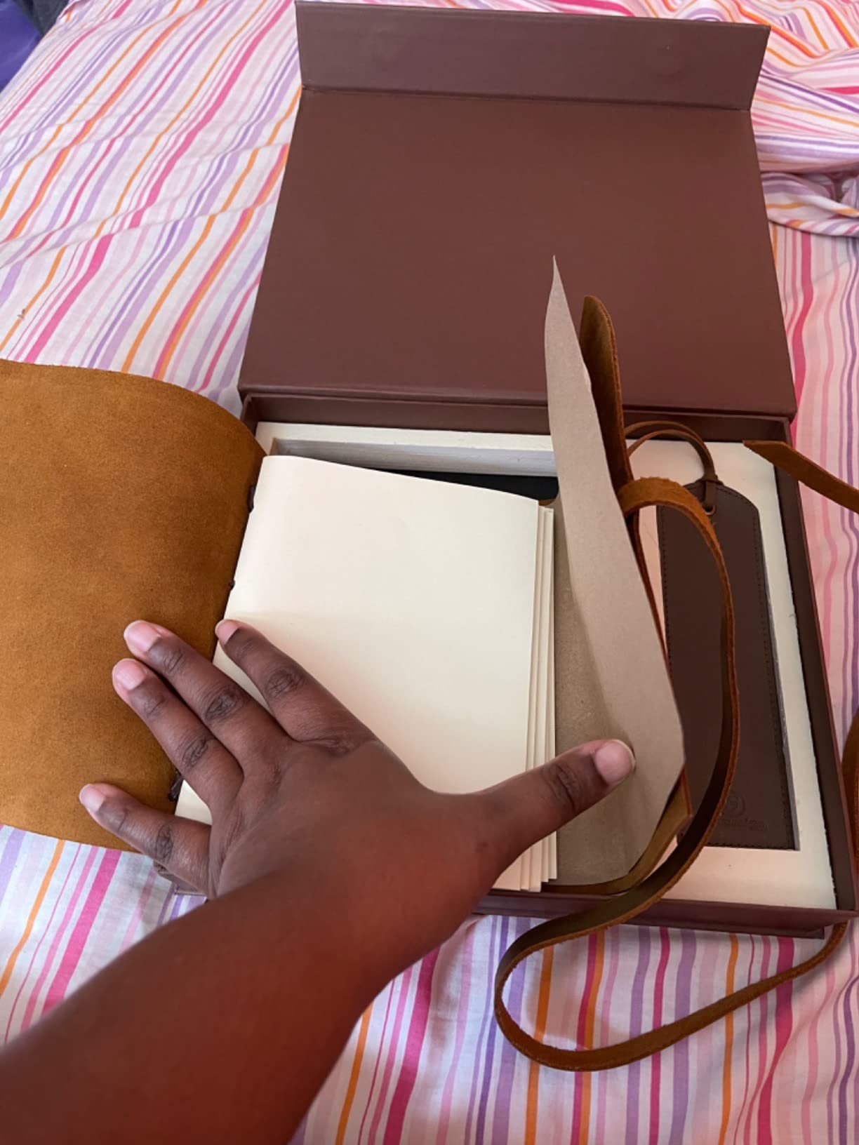 Leather Bound Journal for Men and Women, Handmade Gift Set with Genuine Leather Bookmark and Stylish Pen, Vintage and Classic, Notebook, Sketchbook, Planner, Journal and Diary (300 Pages) (8x6