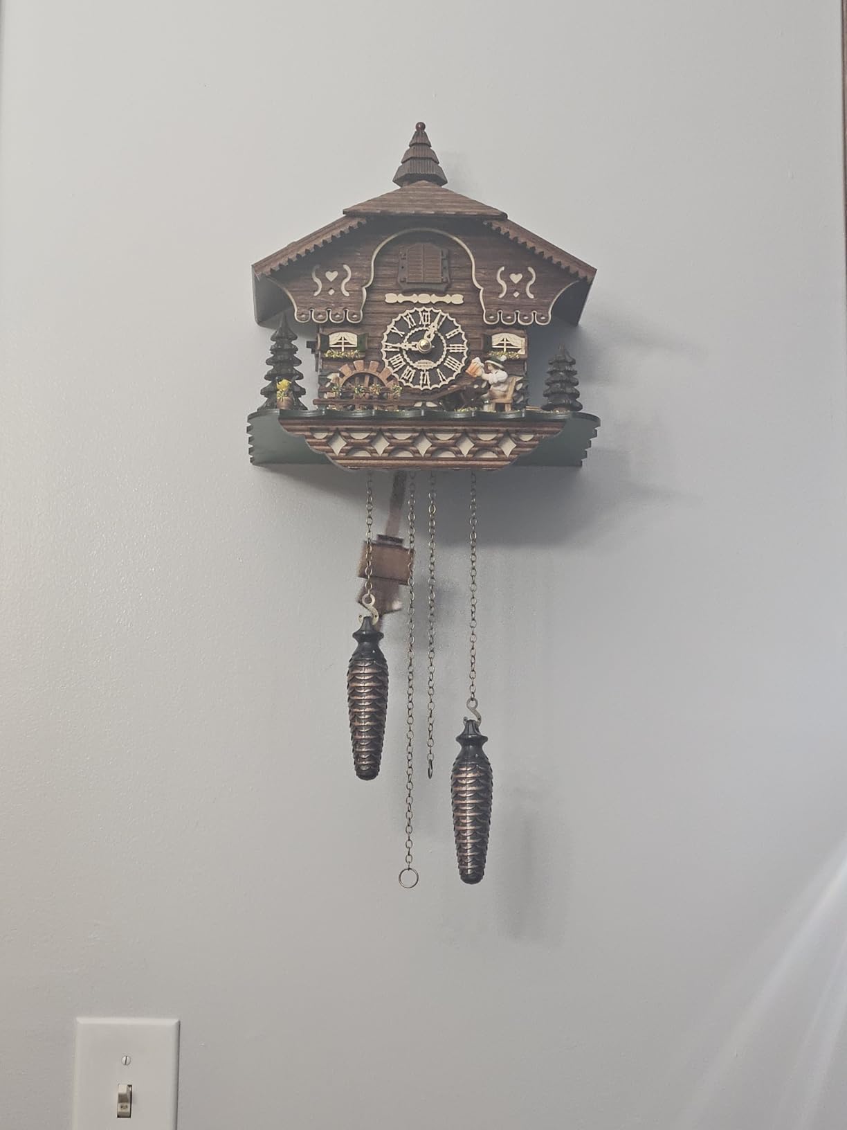 Cuckoo Palace German Cuckoo Clock - The Brotzeit House - with Quartz Movement - 10.3 inches high - Black Forest Clock customer photo 1