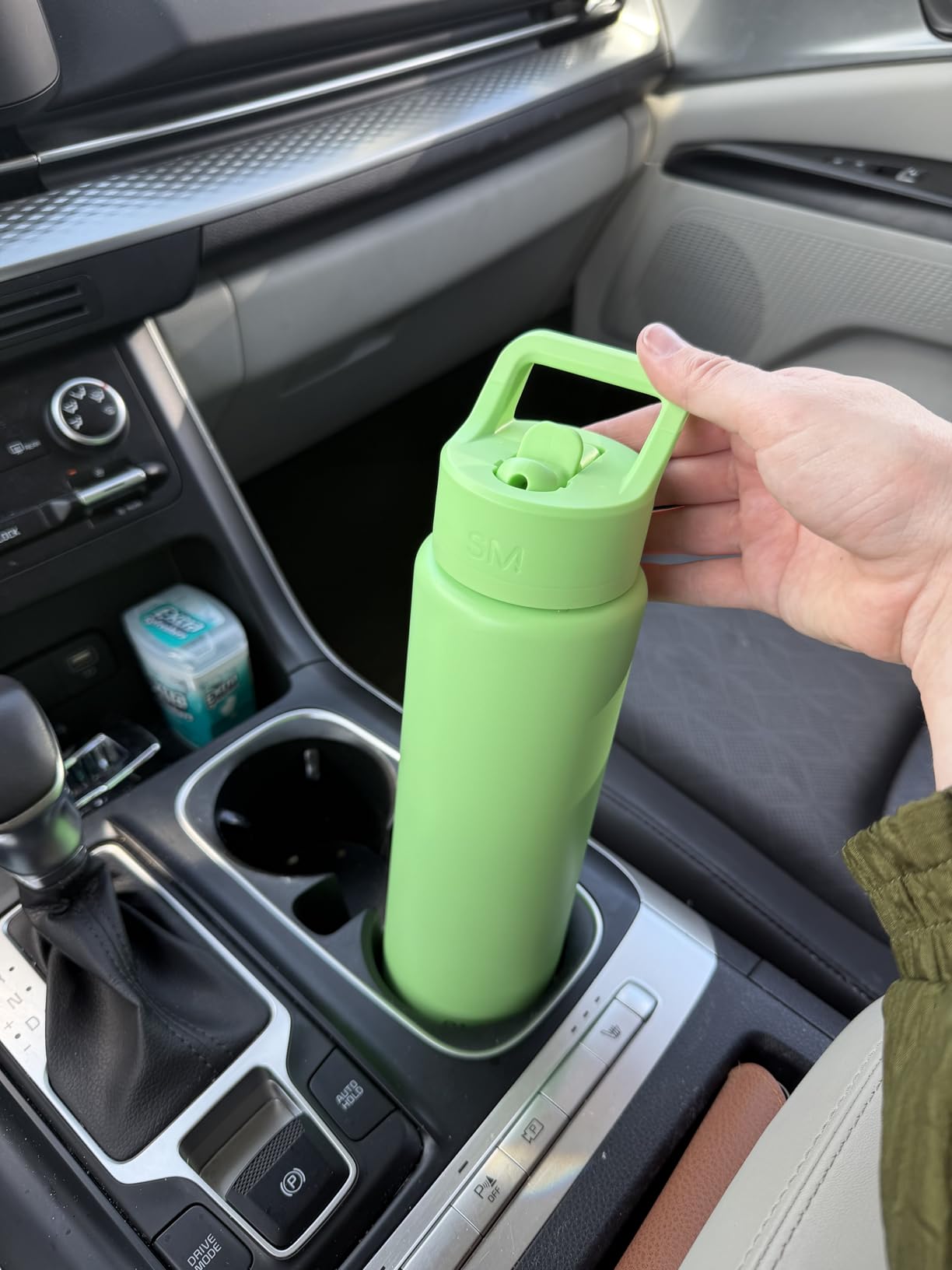 Simple Modern Water Bottle with Straw Lid Vacuum Insulated Stainless Steel Metal Cup Bottles | Reusable Leak Proof BPA-Free Flask for Gym Sports | Summit Collection | 22oz, Midnight Black customer photo 1