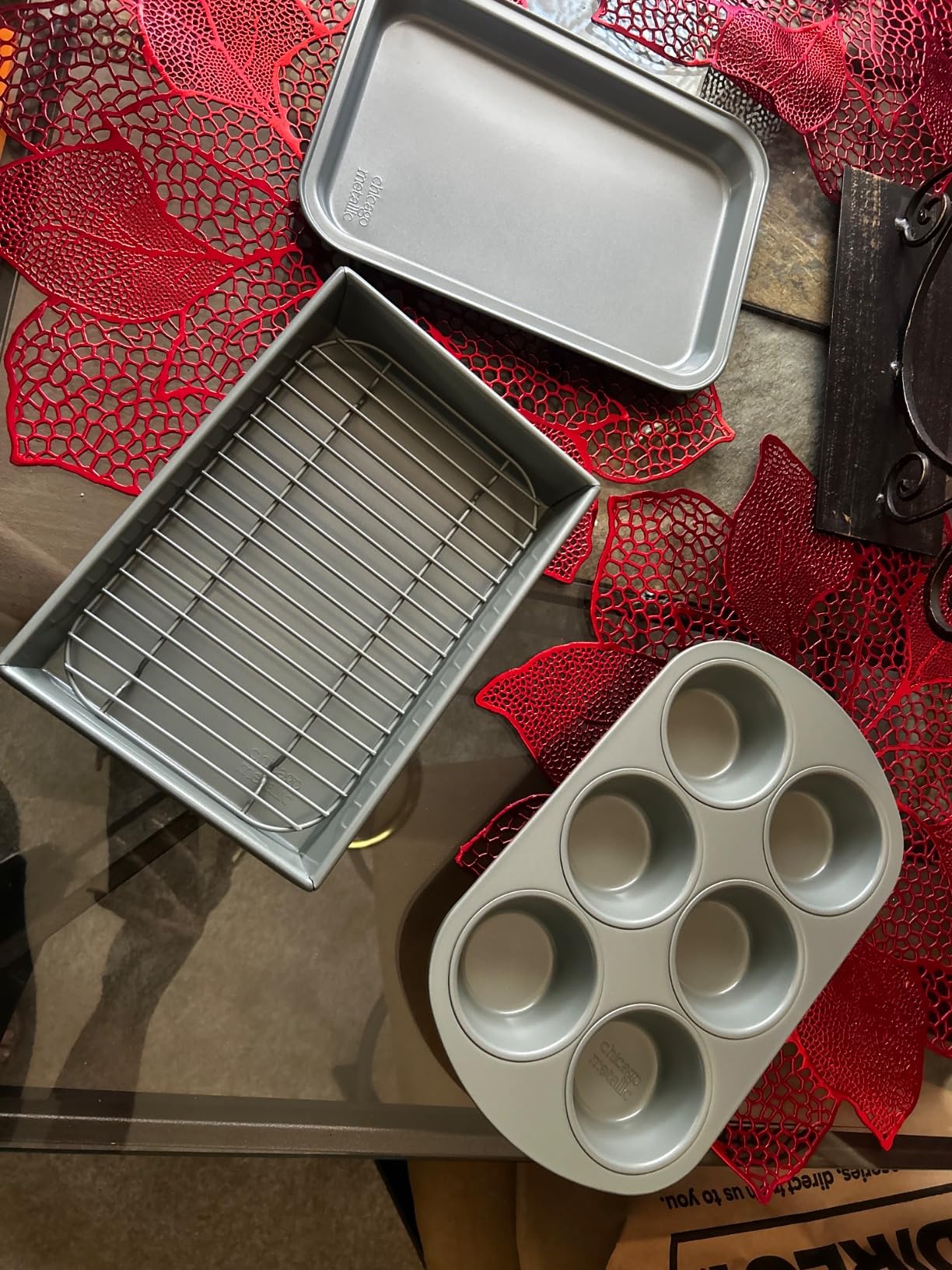 Chicago Metallic Professional Non-Stick 8-Piece Bakeware Set, Silver customer photo 2