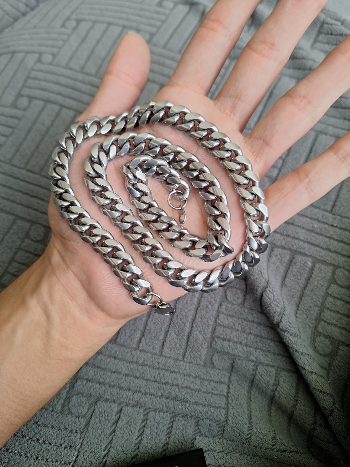Stainless Steel Cuban Link Chains for Men, 4.8/6/10/14mm Width Cuban Chain Necklace, Black/18K Gold Plated/Silver No Tarnish Chains Jewelry for Men, 18-30 inch Length Hip Hop Miami Necklace, Send Gift Box customer photo 2