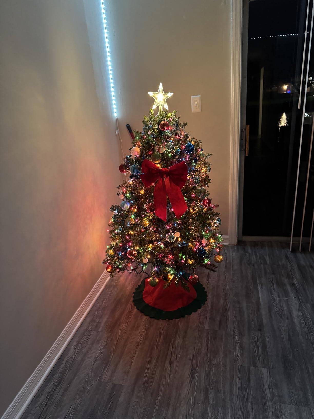 Best Choice Products Douglas Fir Christmas Tree, 7.5ft Unlit Artificial Full Fir Holiday Decoration, Realistic Appearance w/Metal Stand customer photo 1