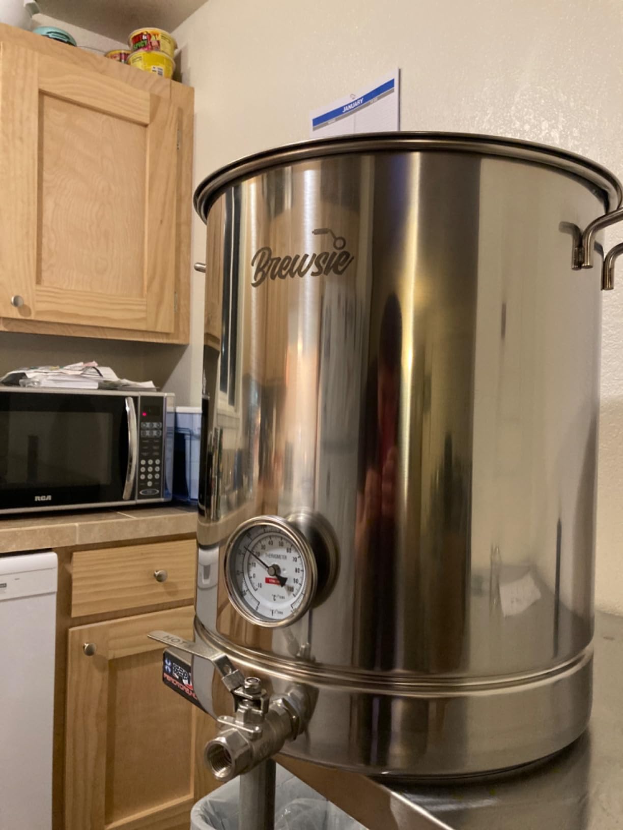 BREWSIE Stainless Steel Home Brew Kettle w/Dual Filtration, False Bottom Thermometer and Ball Valve for Brewing (8 Gal/ 32 QT) customer photo 2