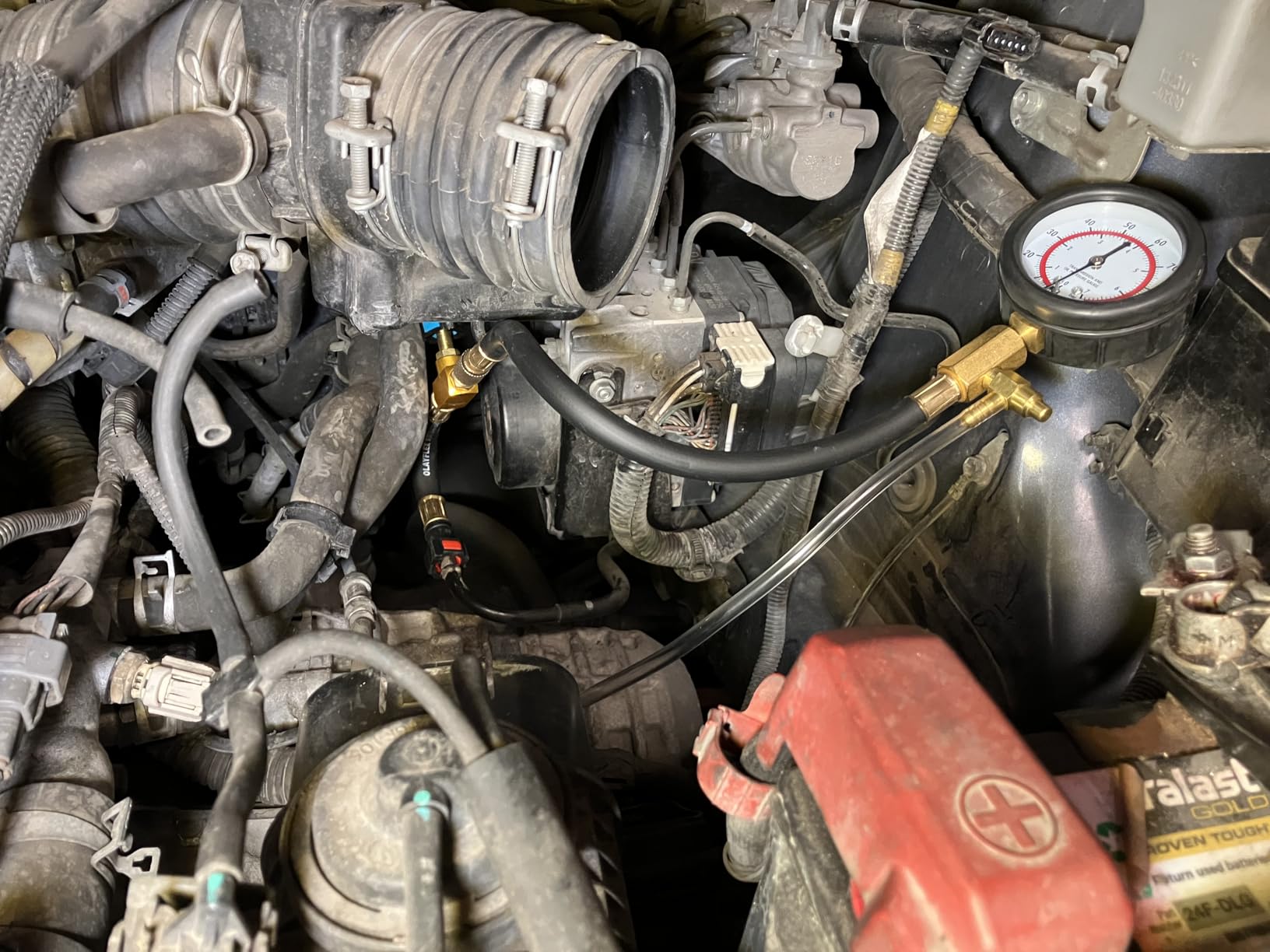 BETOOLL Fuel Pressure Test Kit 0-100PSI with 9.49, 7.89, 6.30 Fuel Line Fittings customer photo 2