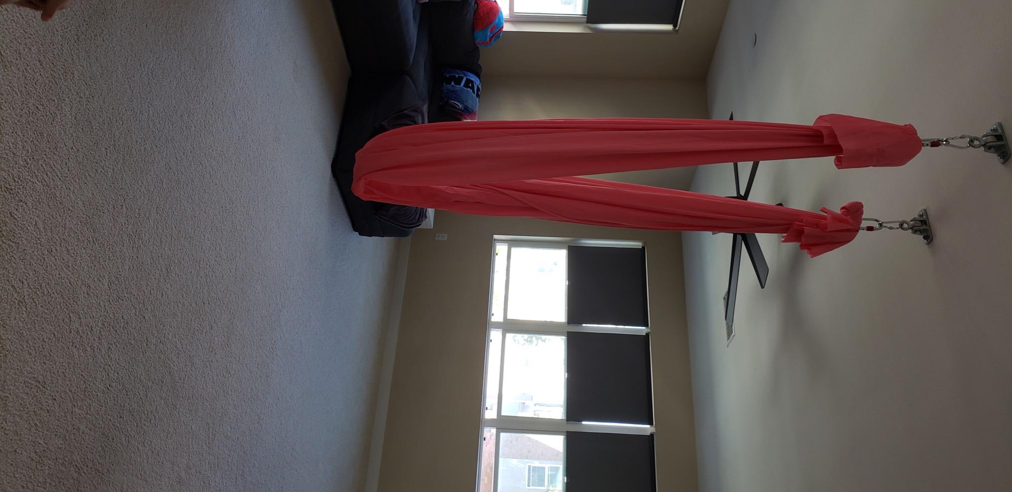 Aerial Yoga Hammock L:5M W:2.8M 5.5 Yards Aerial Pilates Silk Yoga Swing Set with 2000 Ibs Load Include Daisy Chain, Pose Guide customer photo 1