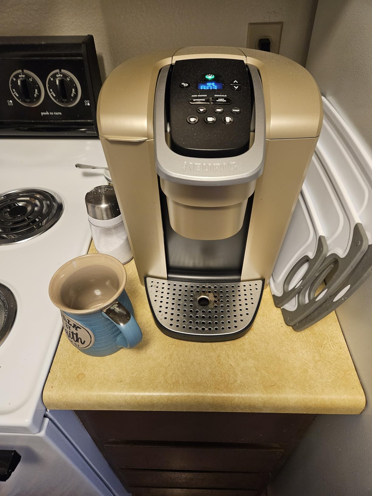 Keurig K-Elite Single Serve K-Cup Pod Coffee Maker, with Strength and Temperature Control, Iced Coffee Capability, 8 to 12oz Brew Size, Programmable, Brushed Gold customer photo 1