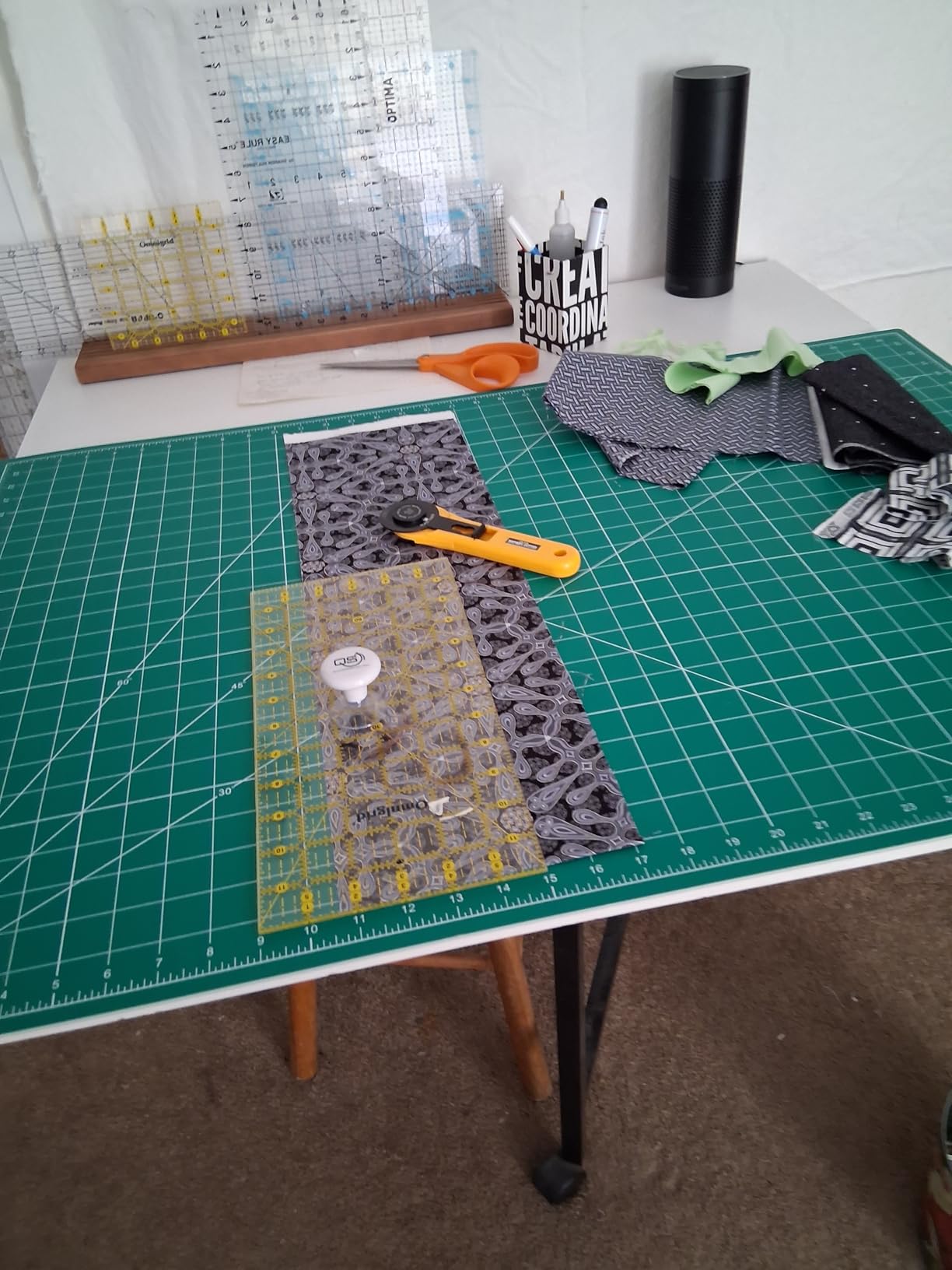 Worklion Self Healing Cutting Mat for Craft-Thickened 18inch x 12inch fabric sewing mat for quilting, rotary cutting, nonslip customer photo 1