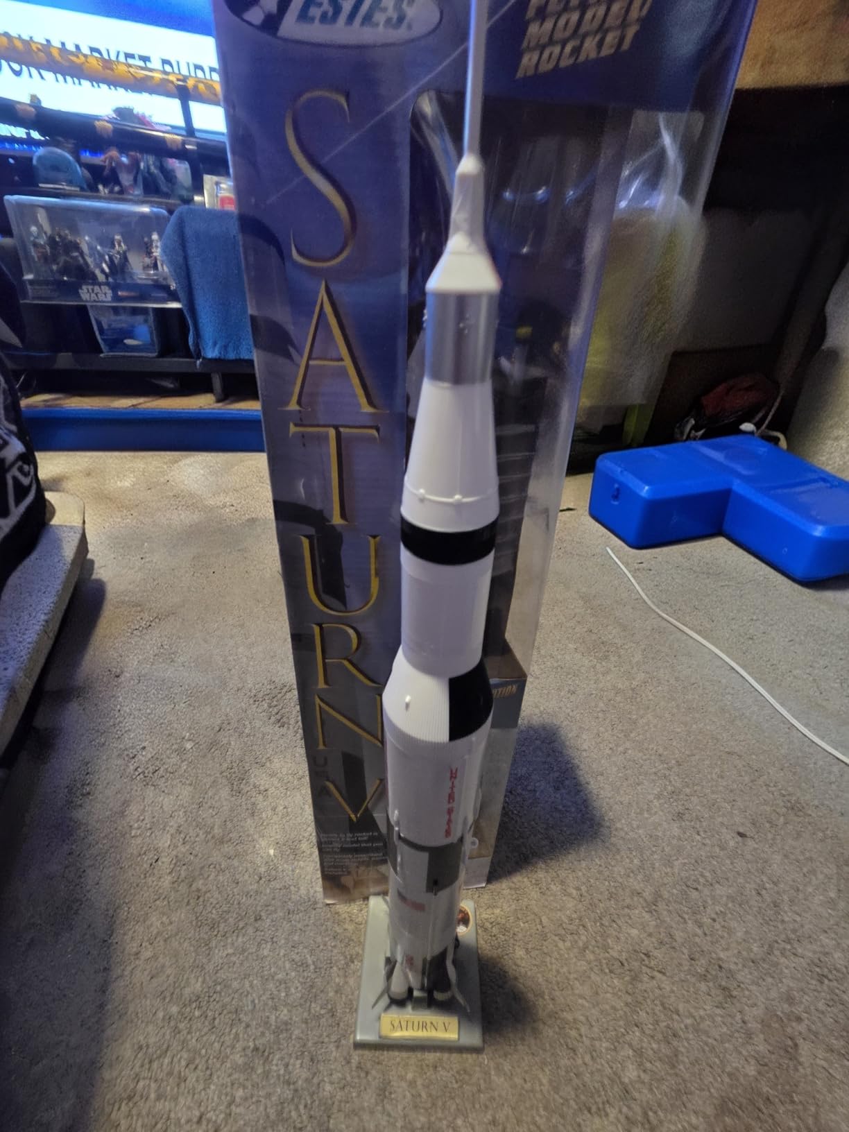 Estes Saturn V 1:200 Scale, 0.5 Liters, Multi customer photo 1