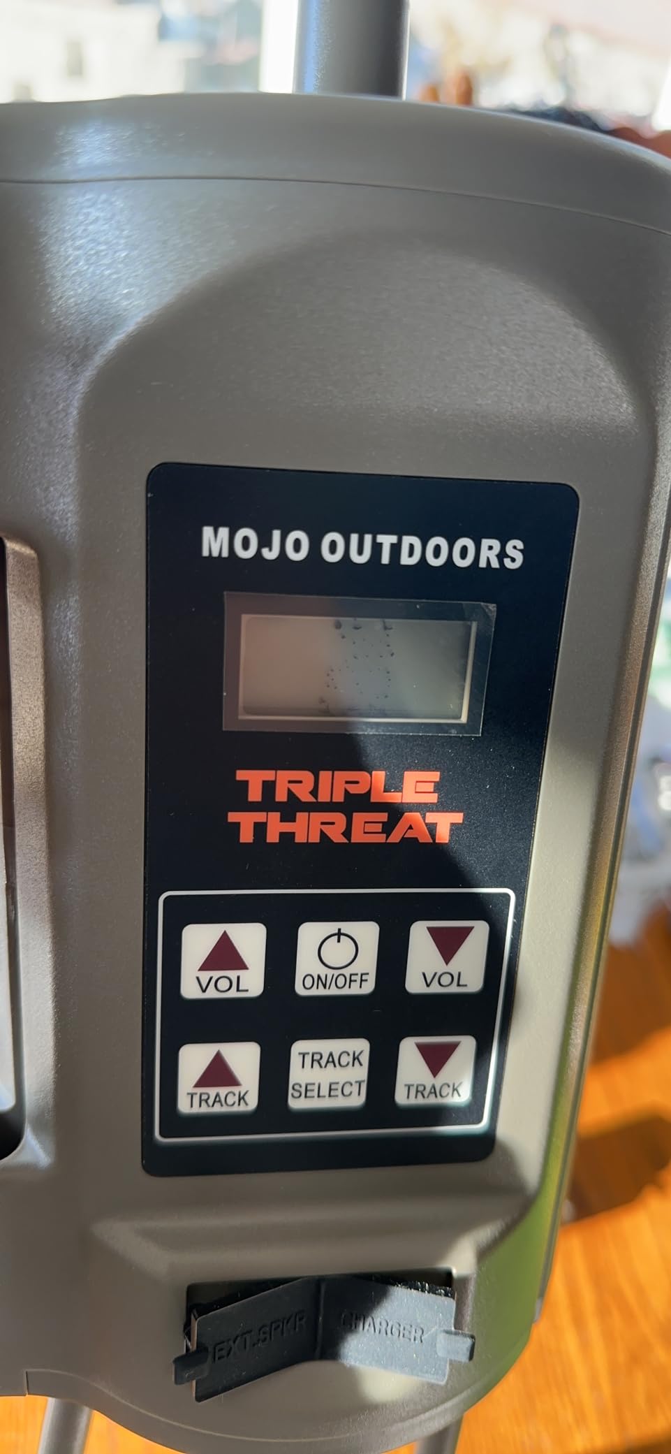 MOJO Triple Threat E-Caller & MOJO Triple Threat 2 Bag - Complete Hunting System Caller with 80 Sounds & Matching Carry Bag customer photo 1