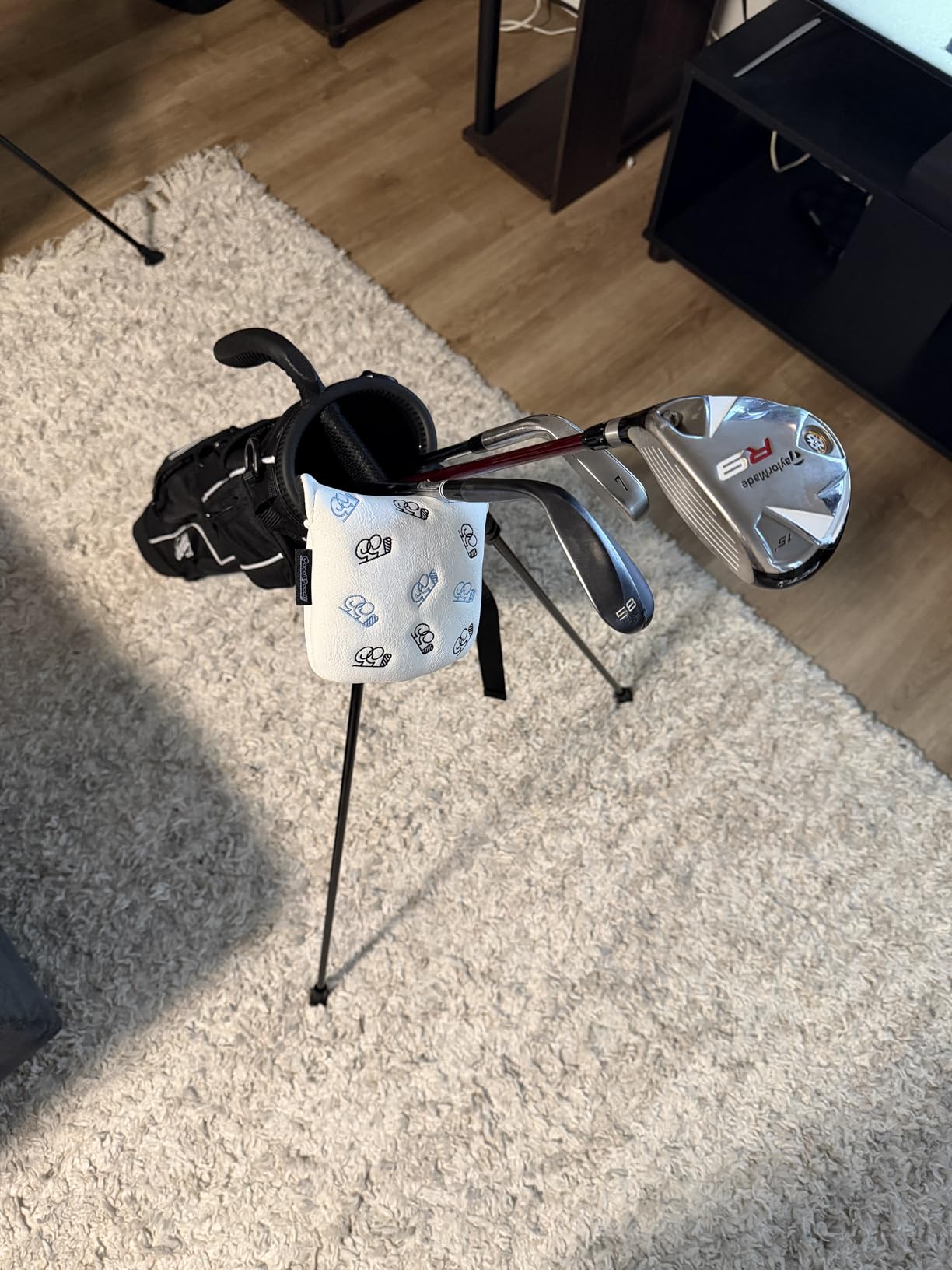 The Original Lightweight Sunday Golf Bag with Stand - Easy to Carry, Durable Pitch & Putt Bag for Driving Range, Par 3 & Executive Courses customer photo 1