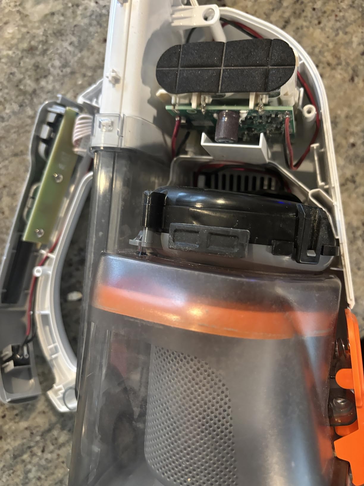 BLACK+DECKER Dust Buster Hand Held Vacuum Cordless Rechargeable, Portable Vacuum for Car, Extended Runtime, Powerful Suction, Extra Long Crevice Tool, AdvancedClean+ (HHVK320J10) customer photo 2