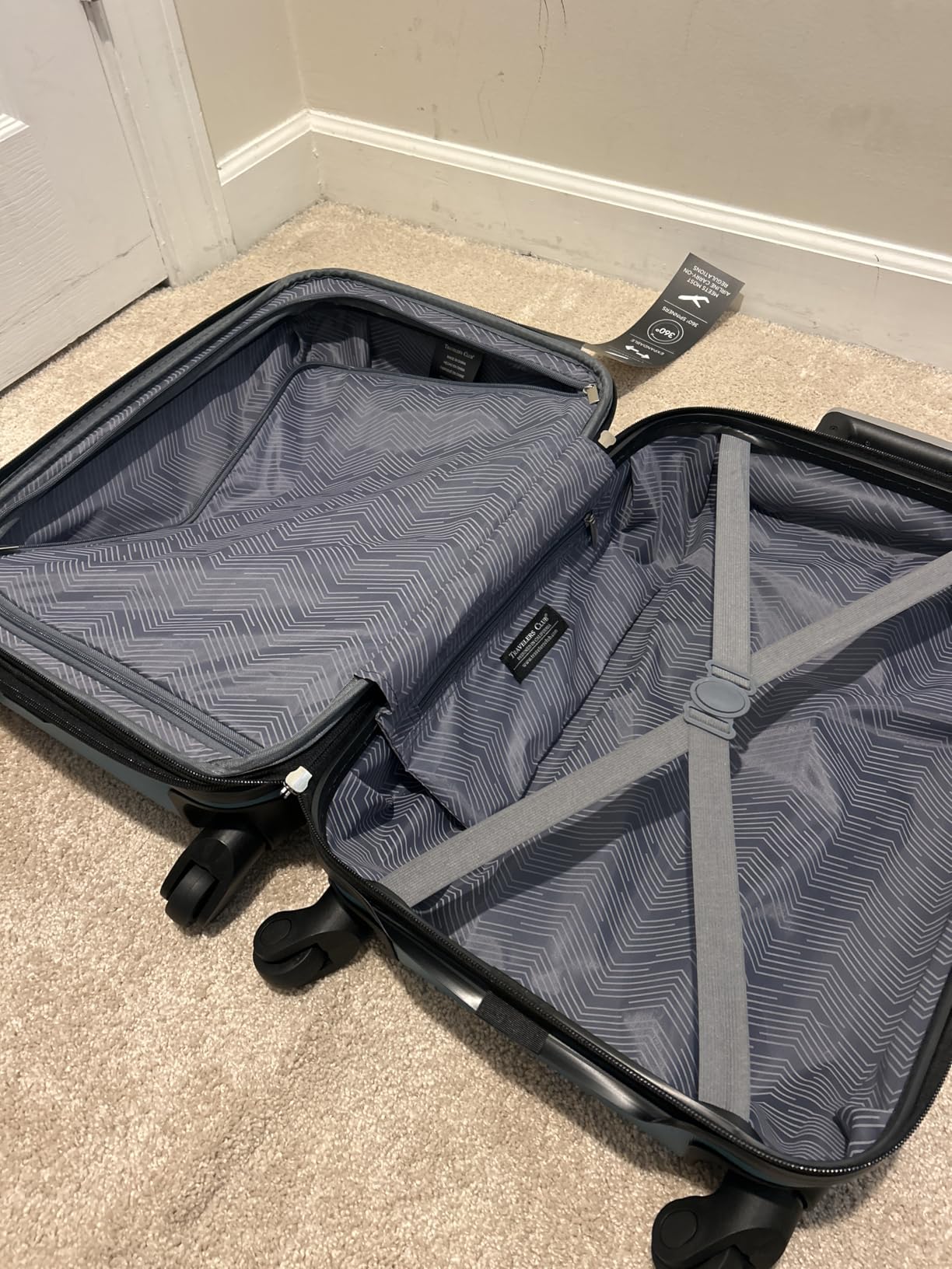 Travelers Club Chicago Hardside Expandable Spinner Luggage, Teal, 3 Piece Set customer photo 2
