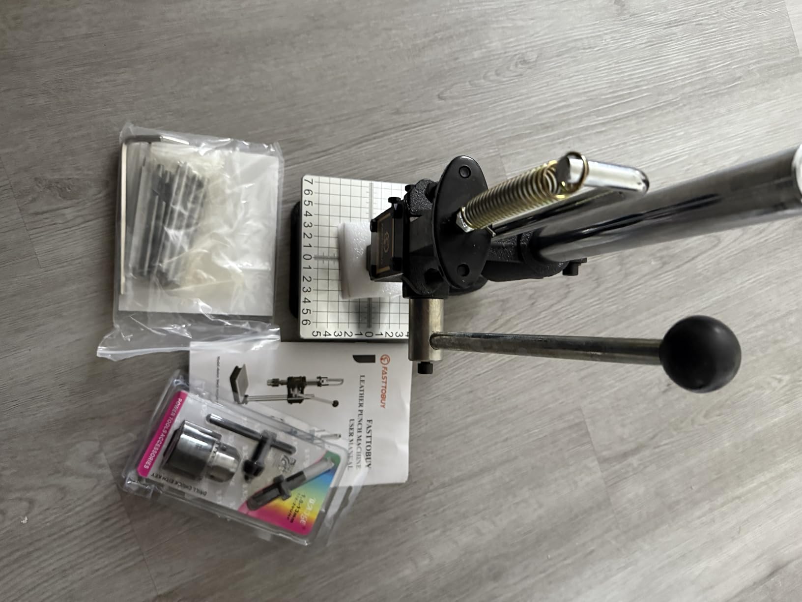 Leather Hole Puncher Hand Punching Machine Manual Press Puncher Punch Tools for DIY Craft (with Chuck, PP Plate and Aluminum Plate) (Style D) customer photo 2