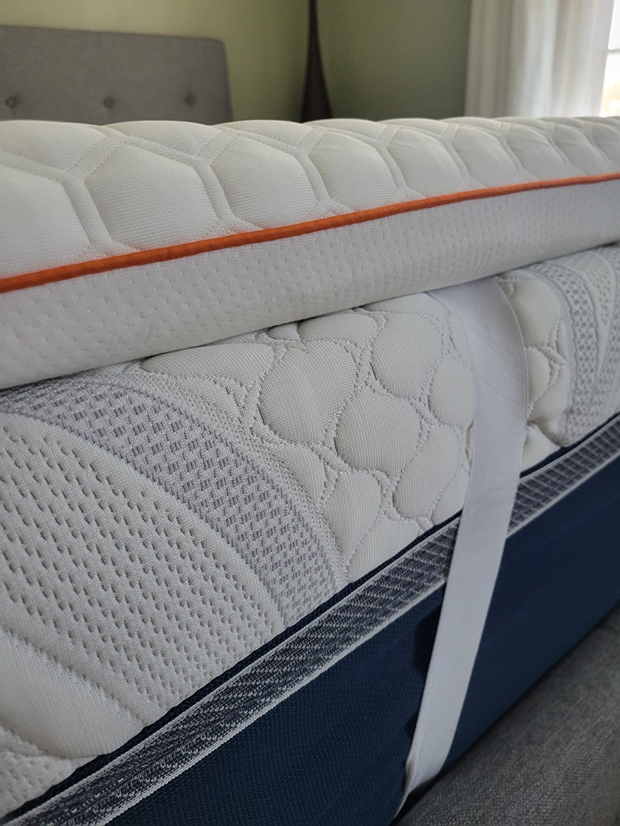 Dormeo Premium Queen Breathable Mattress Topper with 3-Zone Octaspring Technology for Optimal Back Support, Anti-Slip Bottom, Topper Only - Mattress Not Included customer photo 2