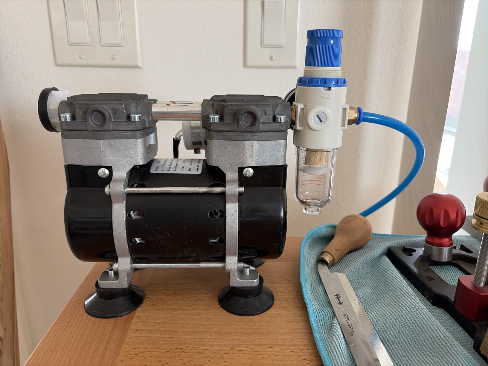 2-Stage 50L/m Oil Free Lab Vacuum Pump Oilless Medical Mute Pump HZW-165 (110V) customer photo 1