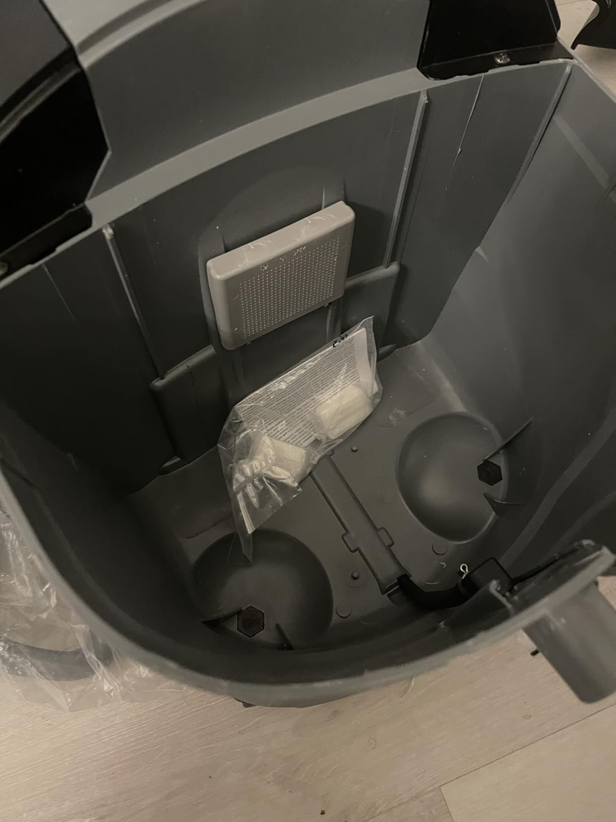 Karcher Puzzi 10/1 Commercial Carpet Extractor 12.5 PSI - Spot Cleaner, Stain Remover, Area Rugs, Car and Auto Detailing, Carpet and Upholstery Cleaner - Onboard Accessory Storage - 4.9 Gallon customer photo 1