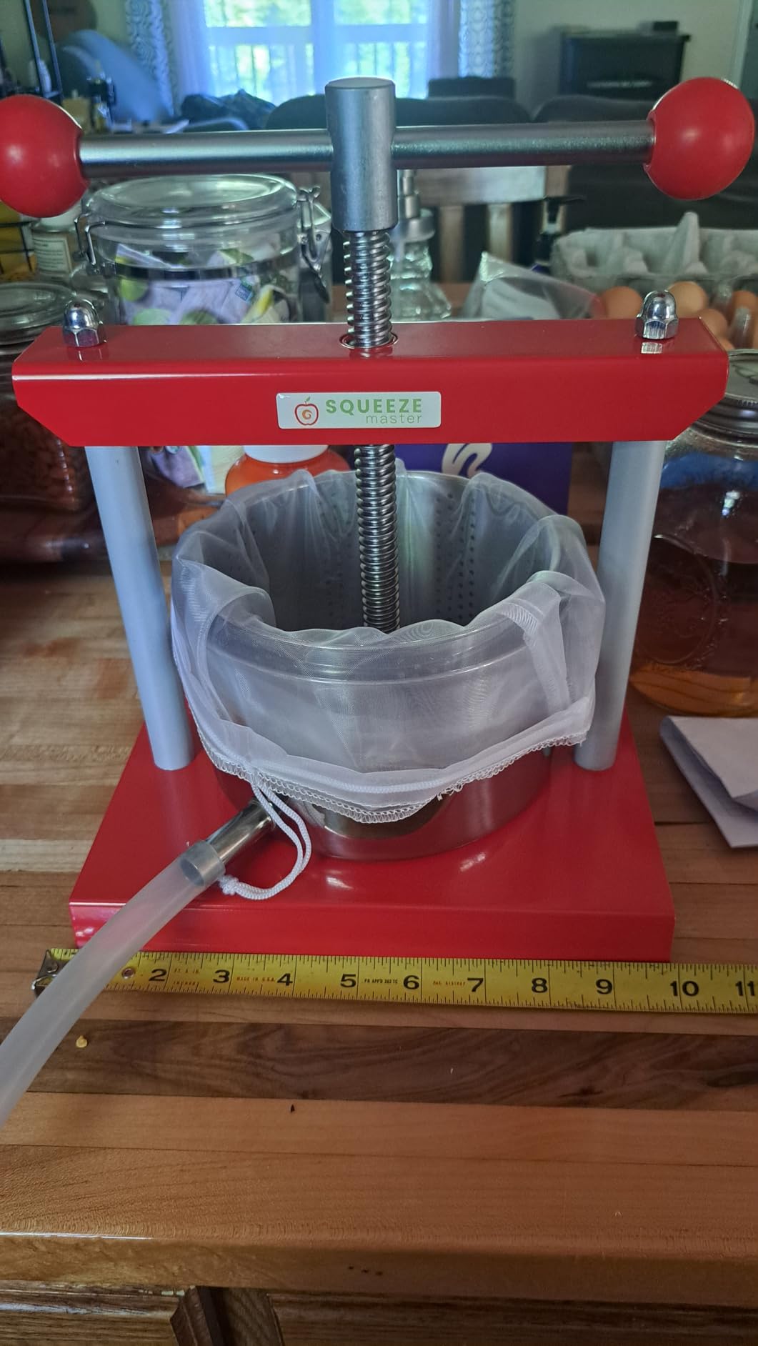 SQUEEZE master Cheese Tincture Herb Fruit Wine Manual Press - 0.53 Gallon/2 Litre - Power Ball Handle - Stainless Steel & Iron for Juice, Cider, Wine, Olive Oil customer photo 1