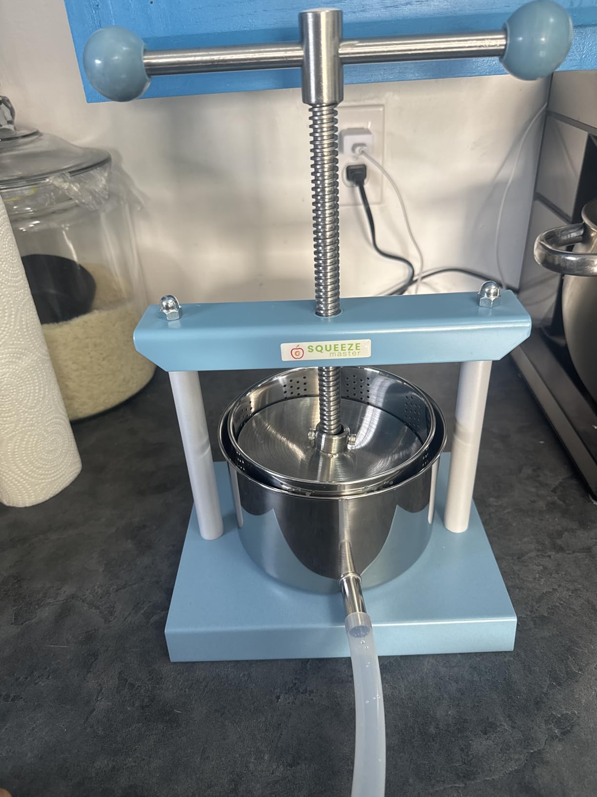 SQUEEZE master Cheese Tincture Herb Fruit Wine Manual Press - 0.53 Gallon/2 Litre - Power Ball Handle - Stainless Steel & Iron for Juice, Cider, Wine, Olive Oil customer photo 2