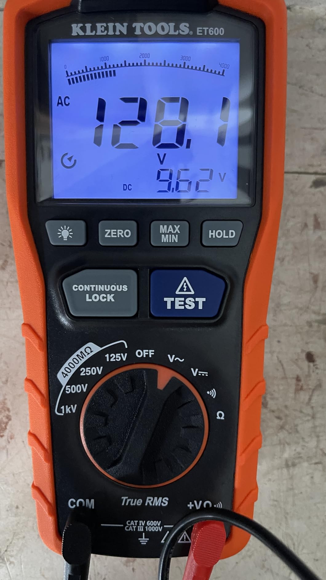 Klein Tools ET600 Multimeter, Megohmmeter Insulation Tester, 4000 Ohms Resistance, 125V/250V/500V/1000V, Auto-Ranging TRMS Multimeter customer photo 2