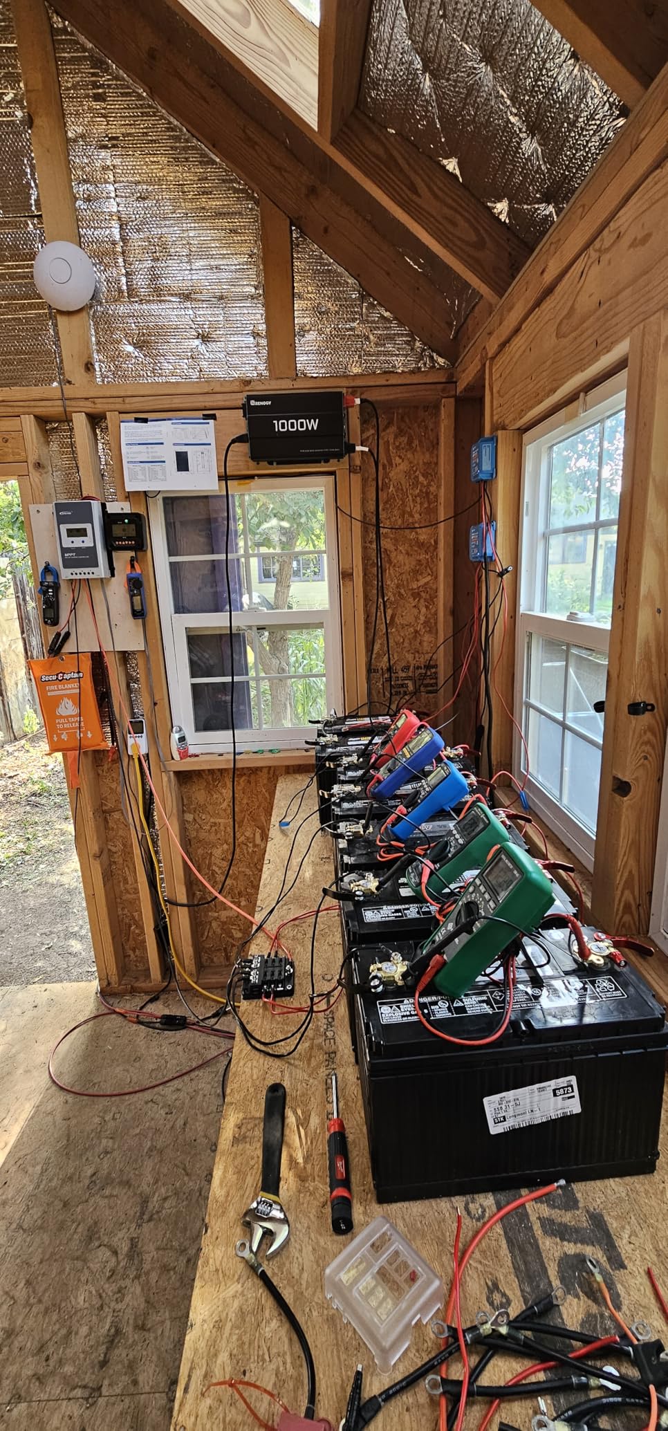 10A MPPT Solar Charge Controller 12/24V DC Automatically Identifying System Voltage Common Negative Grounding Compitable with Lead-Acid and Lithium Batteries (EPEver) customer photo 1