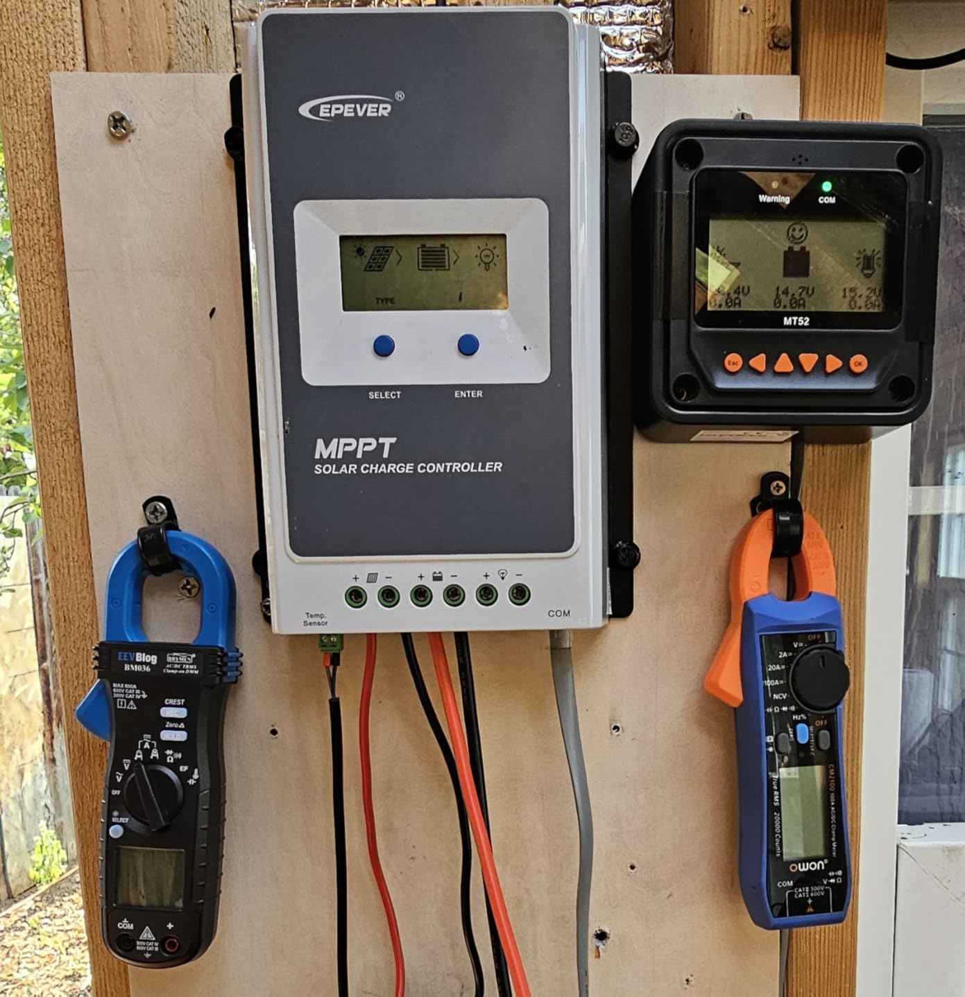 10A MPPT Solar Charge Controller 12/24V DC Automatically Identifying System Voltage Common Negative Grounding Compitable with Lead-Acid and Lithium Batteries (EPEver) customer photo 2