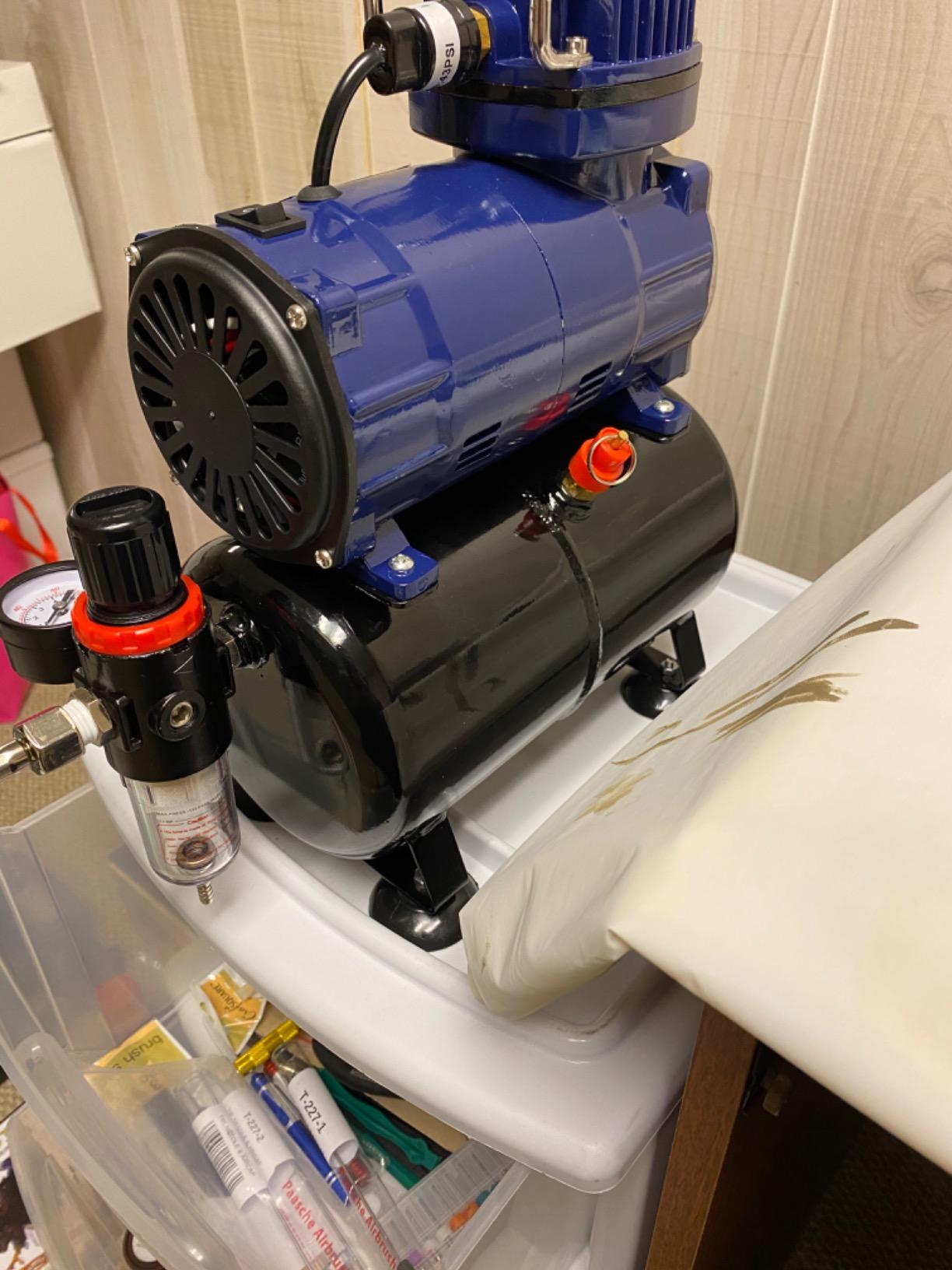 Paasche D3000R 1/5 HP Compressor with Tank, Regulator and Moisture Trap, Blue & Black customer photo 2