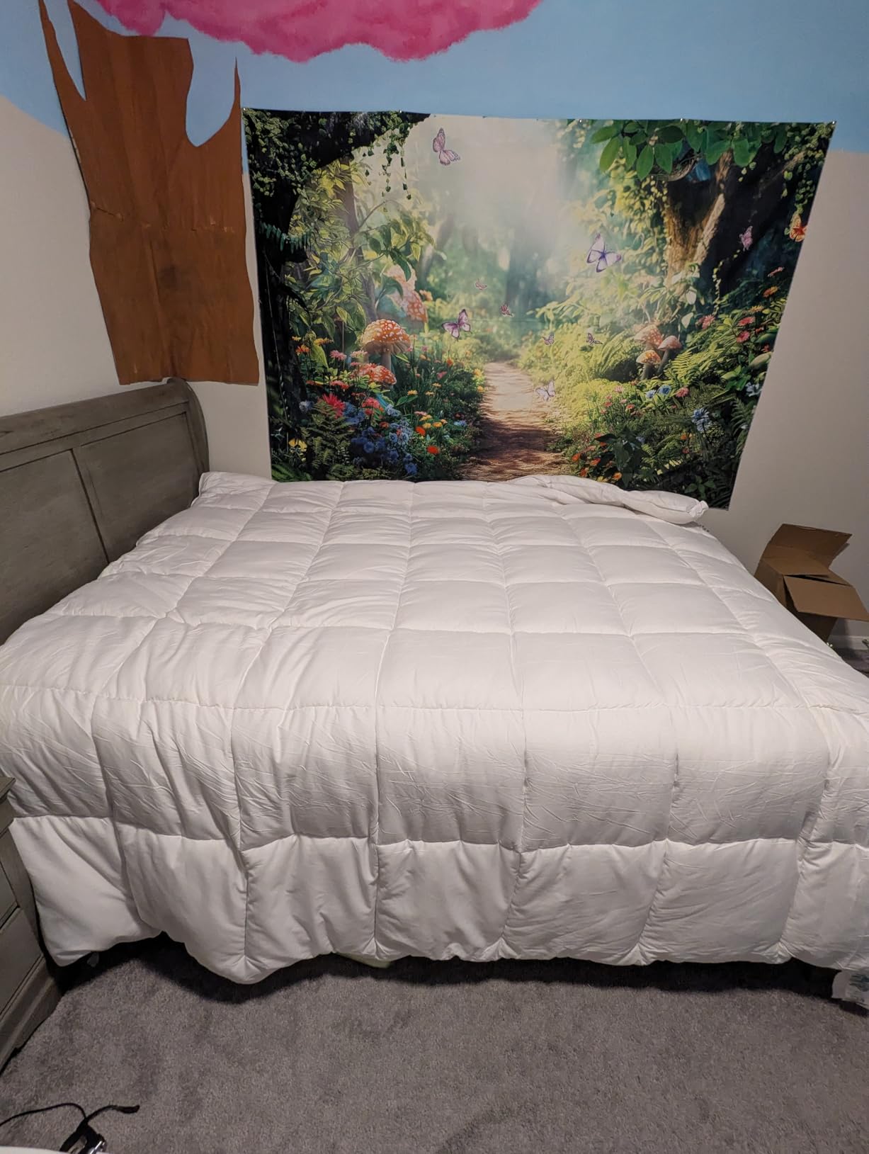 Amazon Basics White Down Alternative Comforter and Duvet Insert with Corner Tabs, Machine Washable, Full/Queen, All-Season customer photo 1