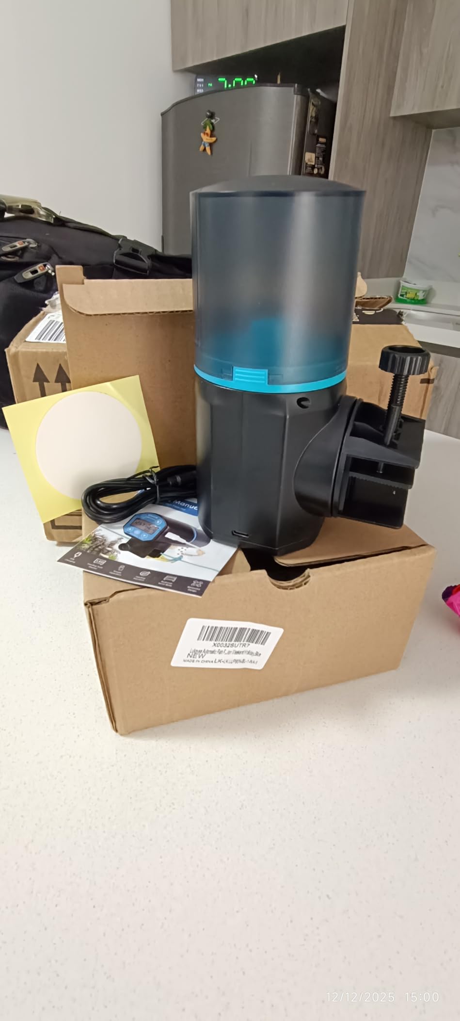Lukovee Automatic Fish Feeder, New Generation Feeding Time Display USB Rechargeable Timer Moisture-Proof Aquarium or Fish Tank Food Dispenser with 200ML Large Capacity for Vacation Weekend Holiday, Blue customer photo 1