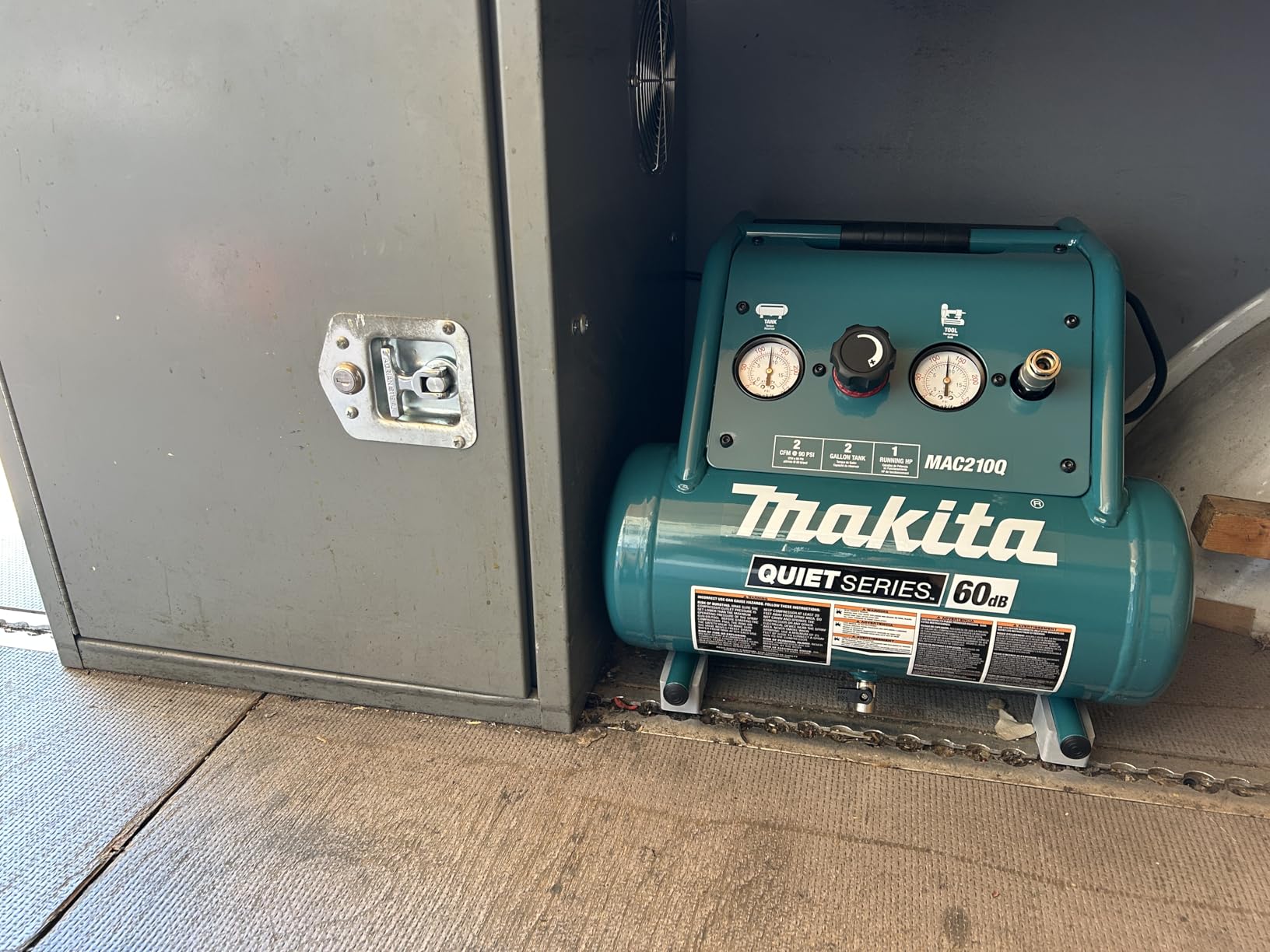Makita MAC210Q Quiet Series, 1 HP, 2 Gallon, Oil-Free, Electric Air Compressor customer photo 1