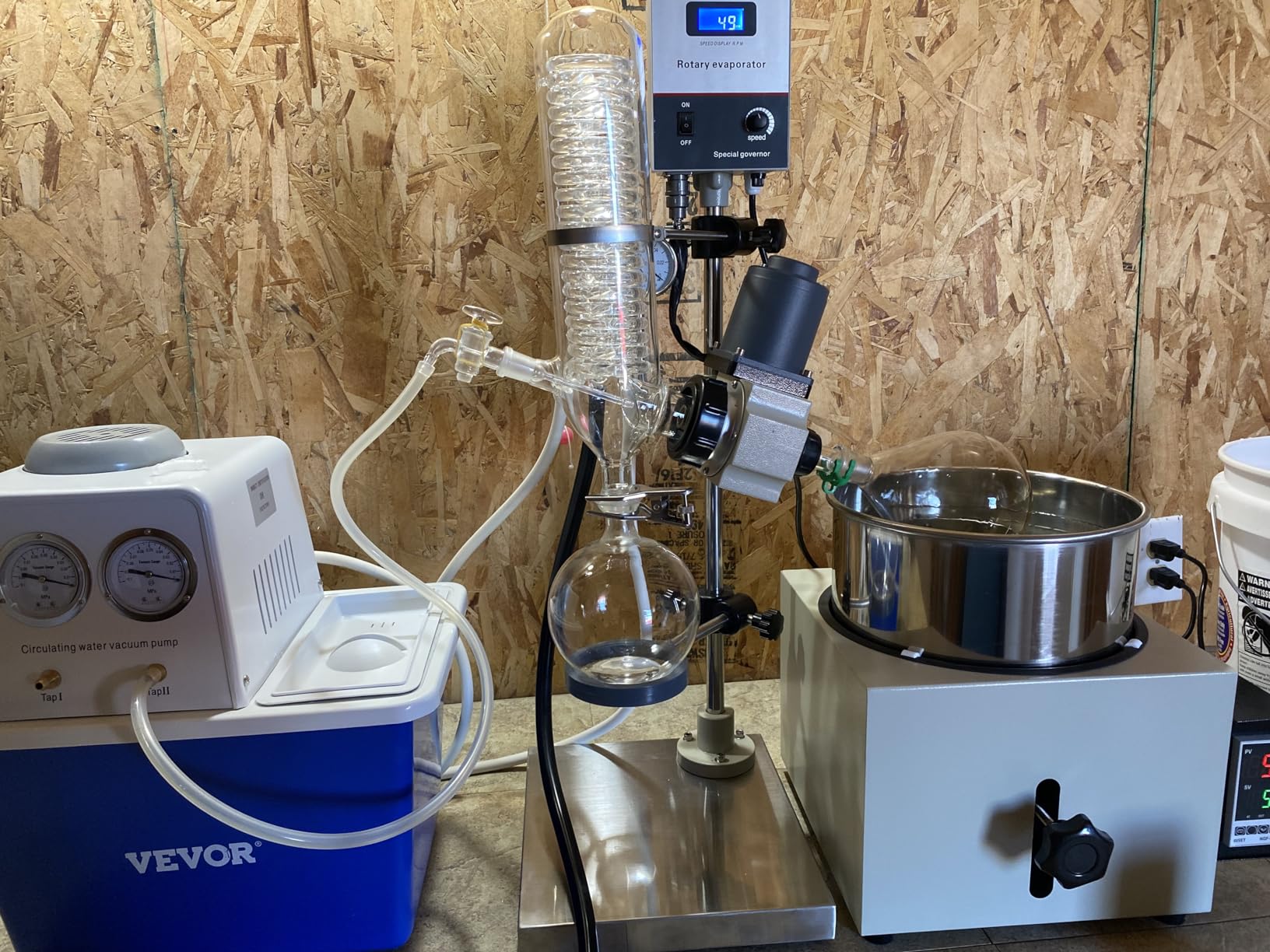 TECHTONGDA 2L Rotary Evaporator, 110V Lab Manual Lifting Rotavap with Digital Screen, 0-120rpm Speed customer photo 1