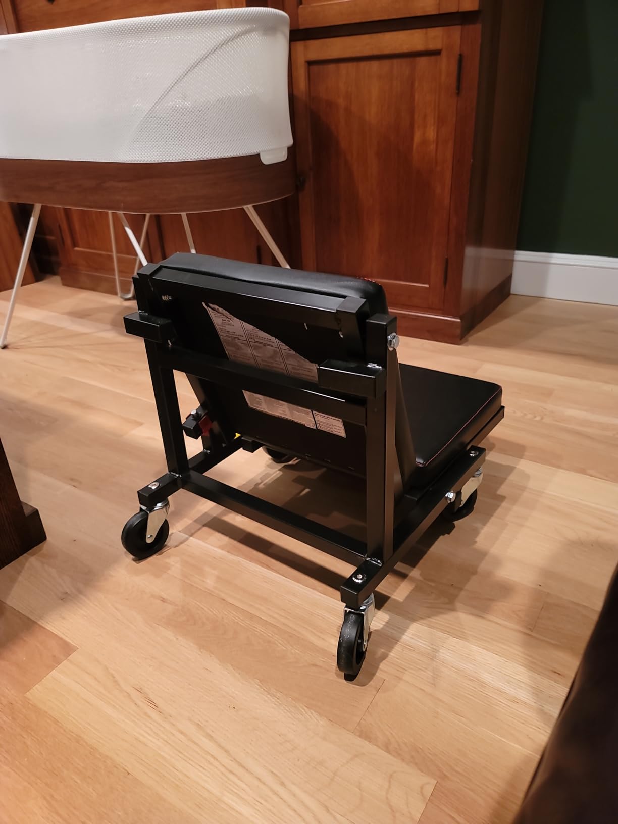 Powerbuilt 2-in-1 Rolling Creeper Seat Converts from High to Low Roller Seat, Fast, Tool-Free Conversion, Garage, Shop, Brake Jobs, Washing, Detailing, Maintenance, Thick Pad, 3-in. Casters - 240298 customer photo 2