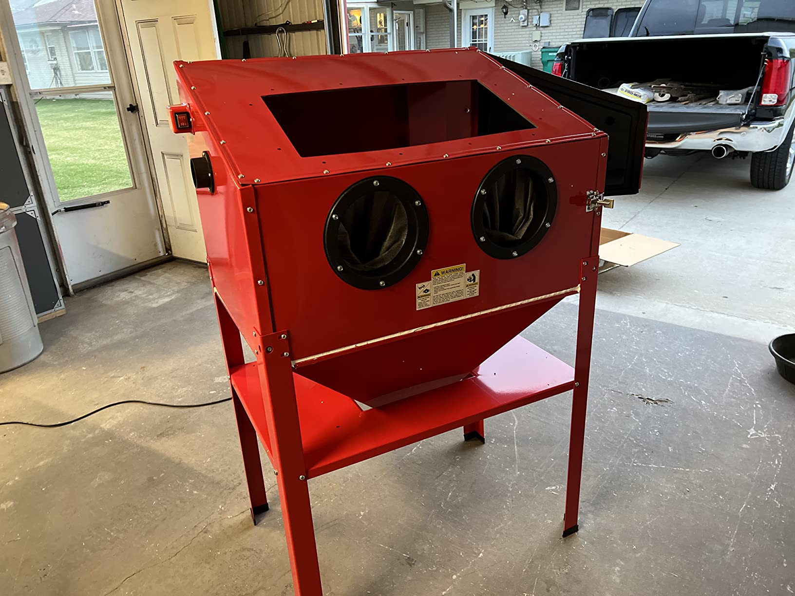 60 Gallon Air Sandblasting Cabinet, 60-125PSI Sand Blaster Cabinet Kit Large Steel Sandblast Cabinet with Sandblaster Gun 4 Ceramic Nozzles for Stain, Rust Removal, Paint customer photo 2