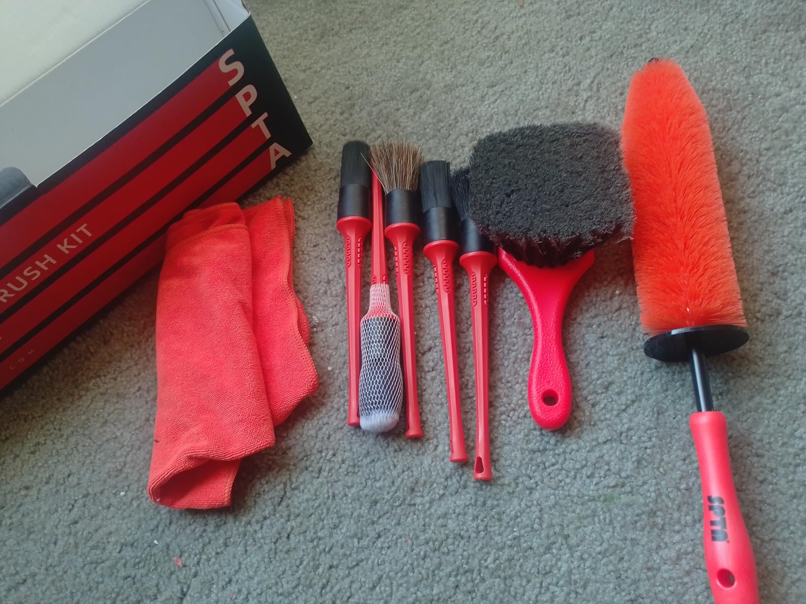 SPTA 8Pcs Wheel & Tire Brush Car Detailing kit, Easy Reach Wheel and Rim Brush, 5pcs Detailing Brushes, Short Handle Cleaning Brush, 1pc Microfiber Cleaning Cloth, Great to Clean Dirty Tires customer photo 1
