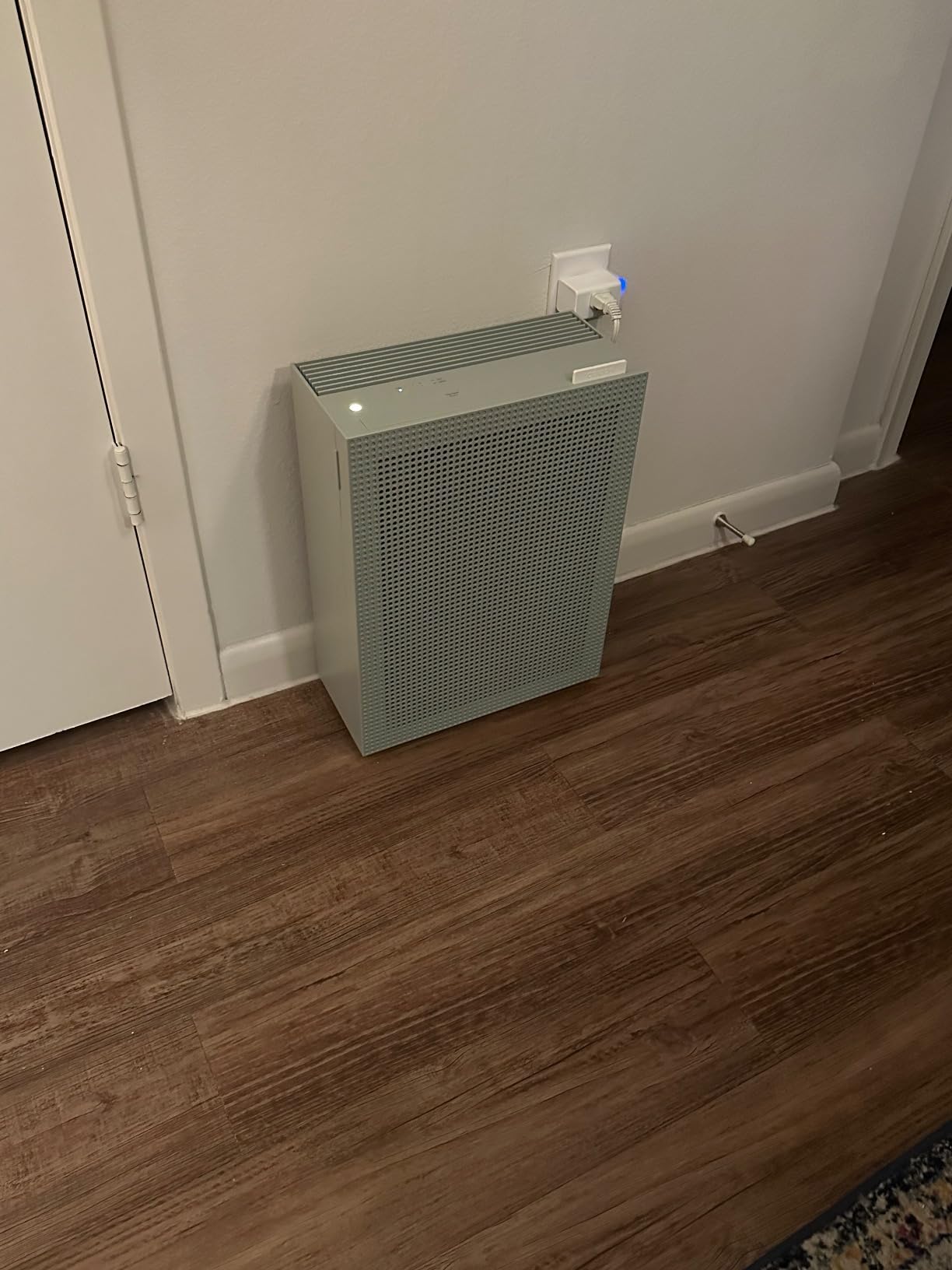 Coway Airmega 150 Air Purifiers for Home Bedroom up to 1,035ft² with HEPA Filter, Carbon Filter, Washable Filter for Smoke, Pollen, Dander, with Air Quality Monitor, Auto Mode, 3yr Warranty, Airmega 150 White customer photo 1