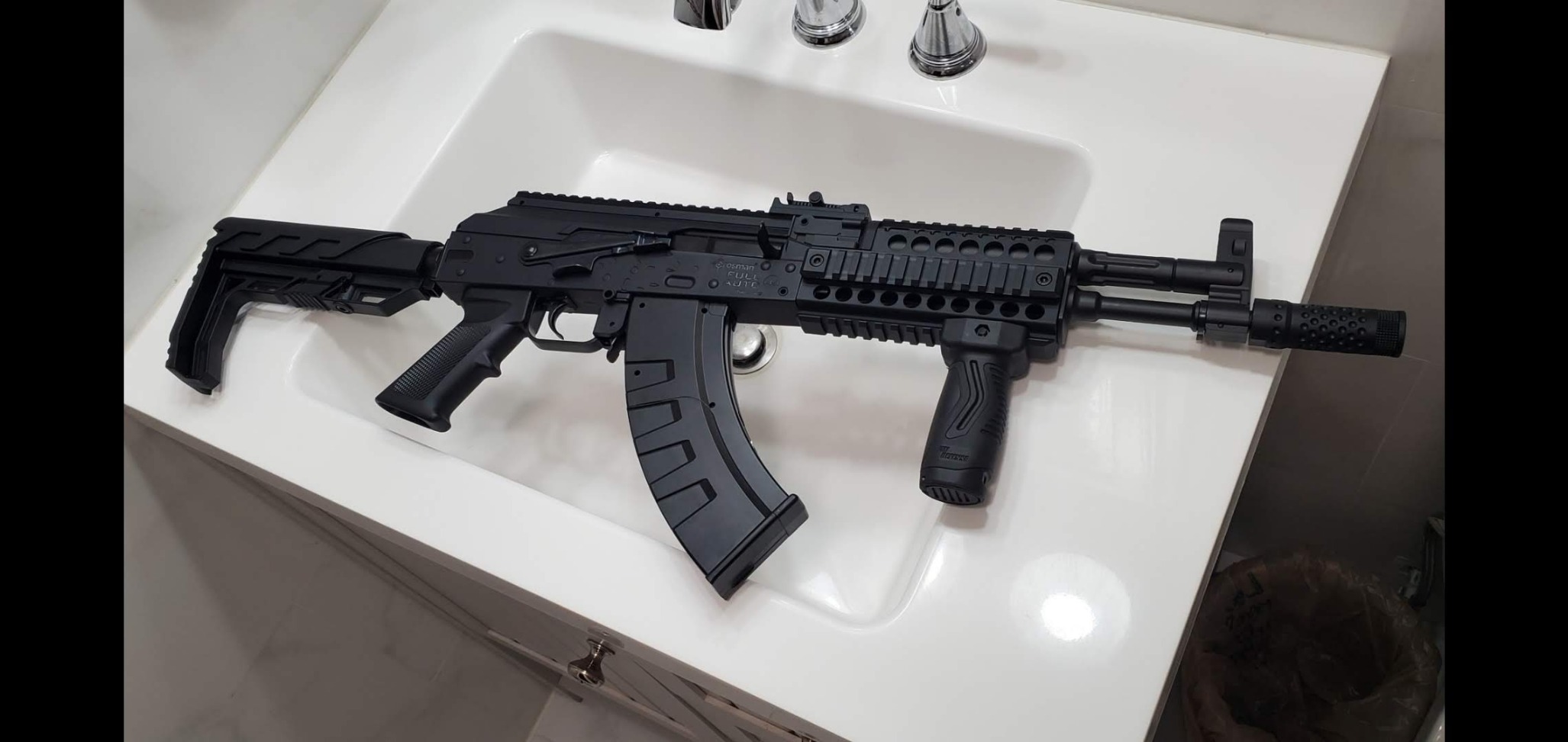 Crosman CAK1 Full Auto CO2-Powered BB Air Rifle with 28-Round Magazine - Selectable Full or Semi-Auto, 430 FPS, Foldable Stock - Black customer photo 2