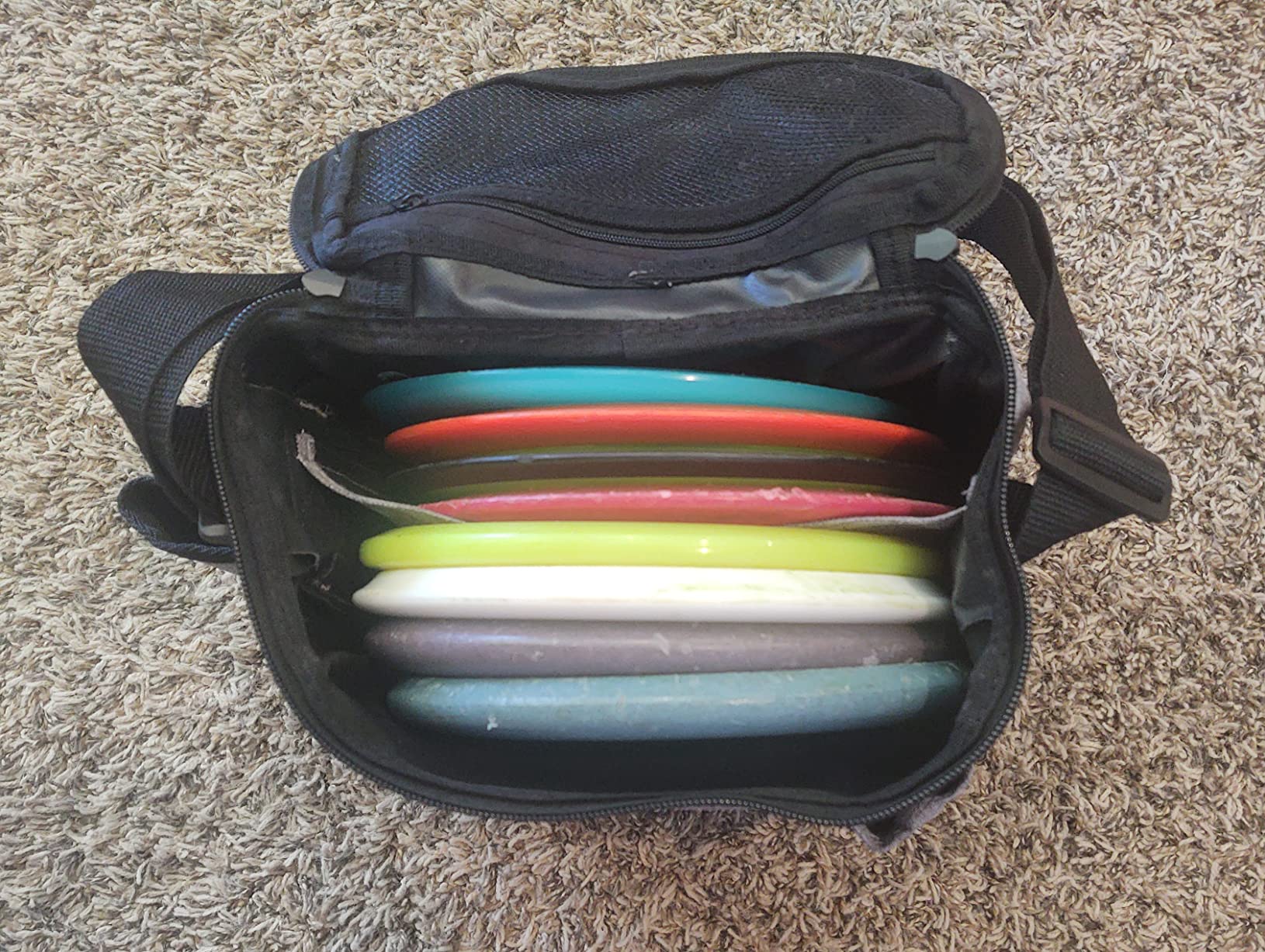 Dynamic Discs Cadet Disc Golf Shoulder Bag | Small Disc Golf Bag, 10-12+ Discs Capacity | Great for Beginners | Lightweight & Durable | Sling over Shoulder to Carry Easily customer photo 2