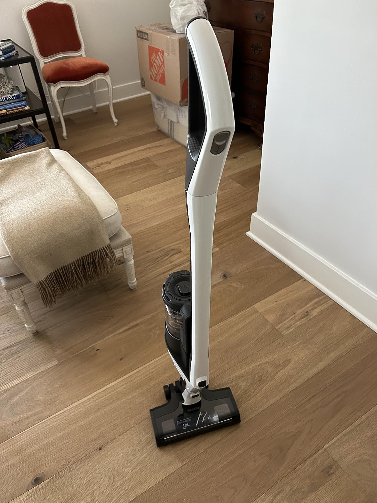 Miele Triflex HX1 Battery Powered Bagless Stick Vacuum, Lotus White customer photo 1