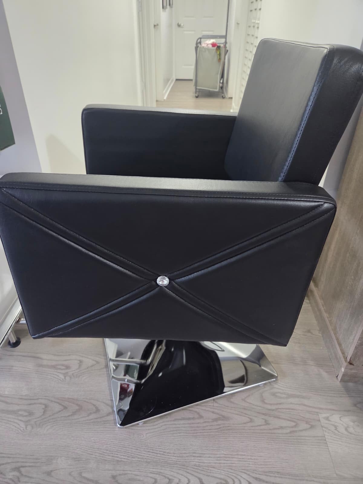 Artist hand Salon Chair for Hair Stylist with Heavy Duty Hydraulic Pump, 360 Degrees Rolling Swivel Spa Beauty Equipment for Hair Stylist Women Man, Max Load Weight 330 Lbs customer photo 2