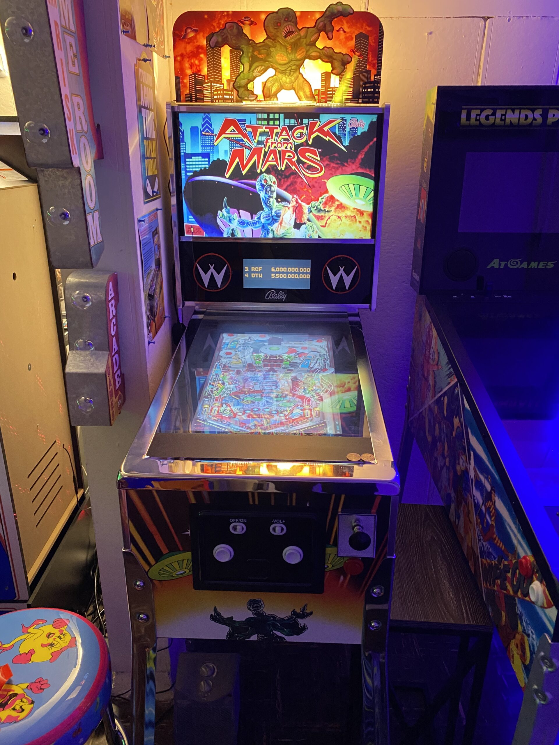 Arcade1Up Williams Bally Pinball Retro Home Video Arcade Machine customer photo 2