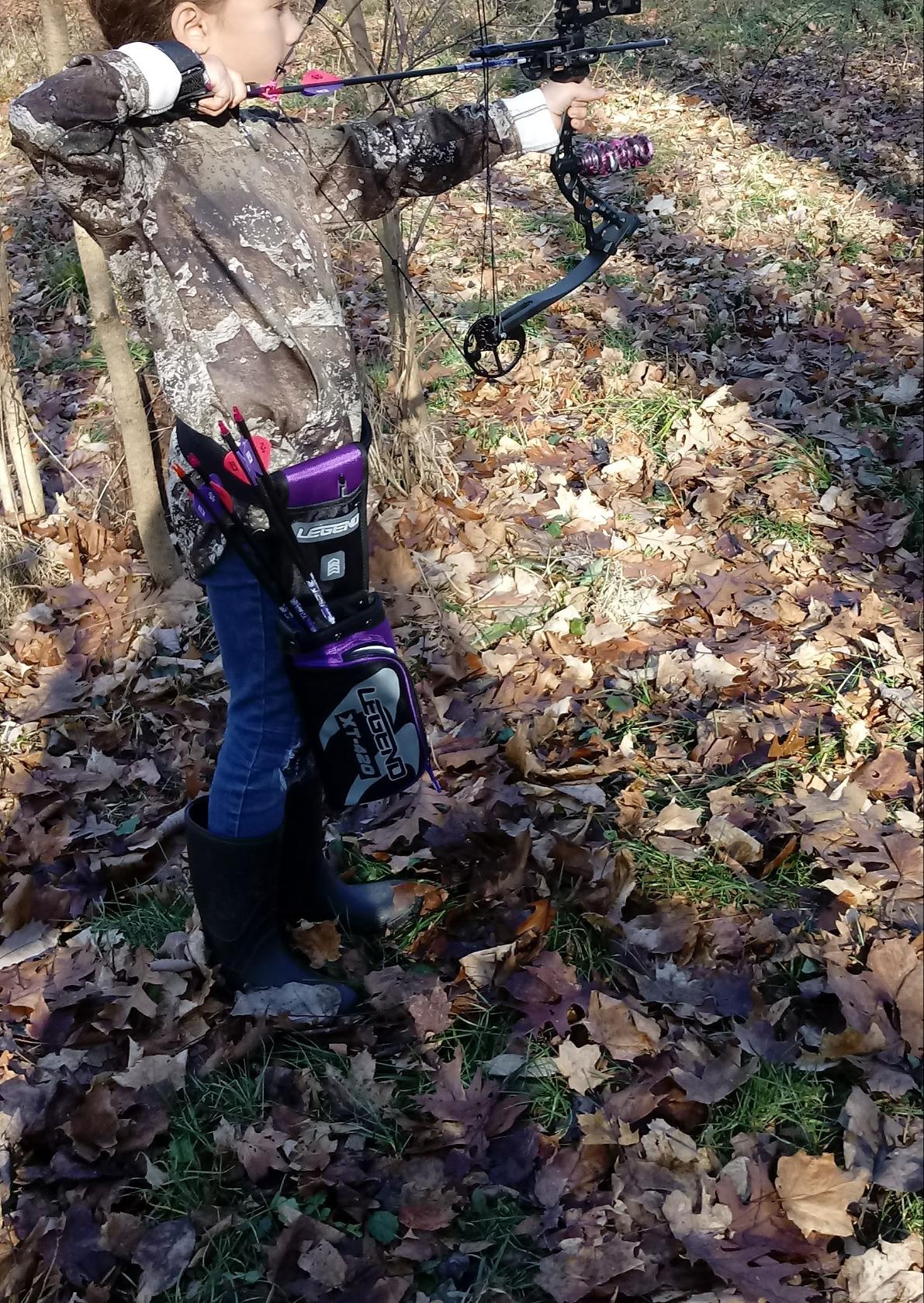 Legend XT420 Field Quiver - Left or Right-Handed Quiver Arrow Holder, Archery Quiver with 3 Arrow Tube, Durable Nylon Hip Quivers with Multiple Pockets for Archery Accessories, Score Card & Tools customer photo 2