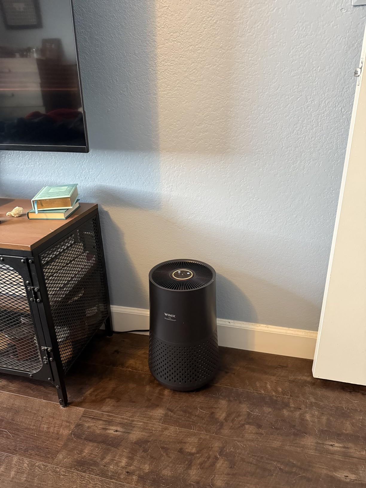 Winix A230 Air Purifier for Bedroom Up to 1110 Ft² in 1 Hr With Air Quality Monitor, True HEPA, Carbon Filter and Auto Mode, Captures Pet Allergies, Smoke, Dust customer photo 2