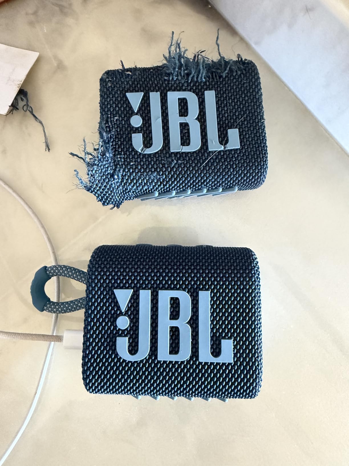 JBL Go 3 - Portable Mini Bluetooth Speaker, big audio and punchy bass, IP67 waterproof and dustproof, 5 hours of playtime customer photo 2