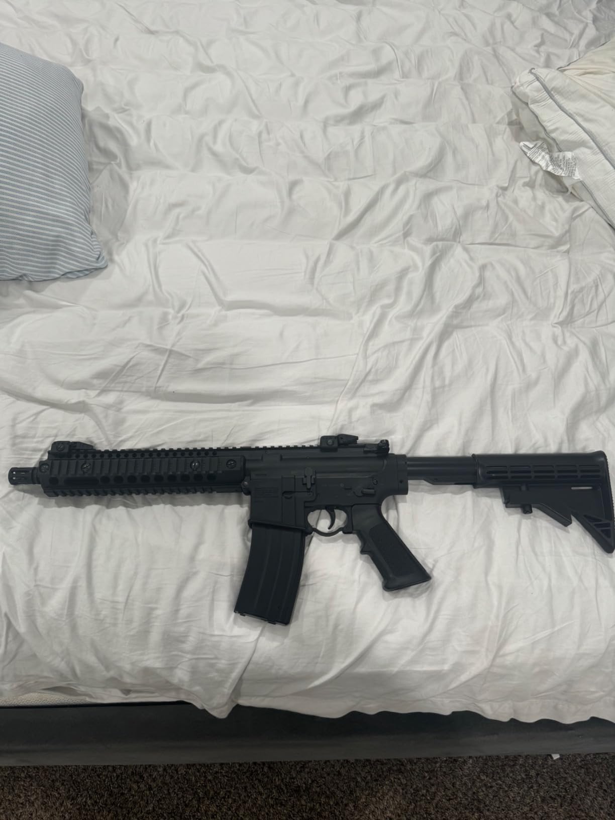 Crosman Full Auto R1 CO2 BB Air Rifle with 25-Round Magazine - Full and Semi-Auto Action, 1400 round per minute rate, Adjustable Stock, Quad Rail - Black customer photo 1