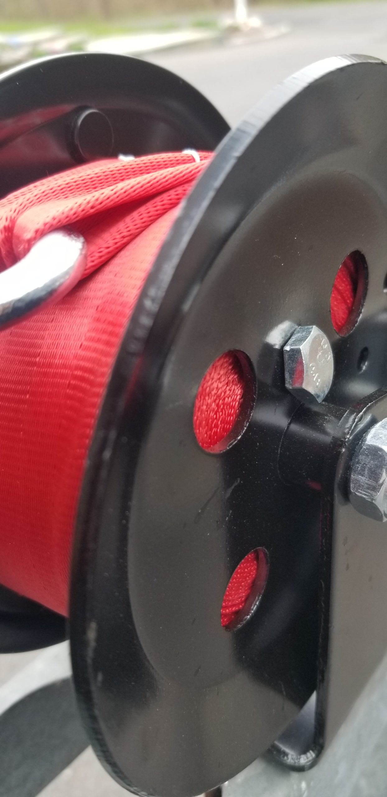 TYT 3500LB Boat Trailer Strap Winch with 10M Red Strap, Sturdy Long-Lasting Gear Hand Crank Winch, Operated Two Way Ratchet Manual Winches for Towing Pulley Boat Trailer Truck RV Jet Ski Marine Winch customer photo 2