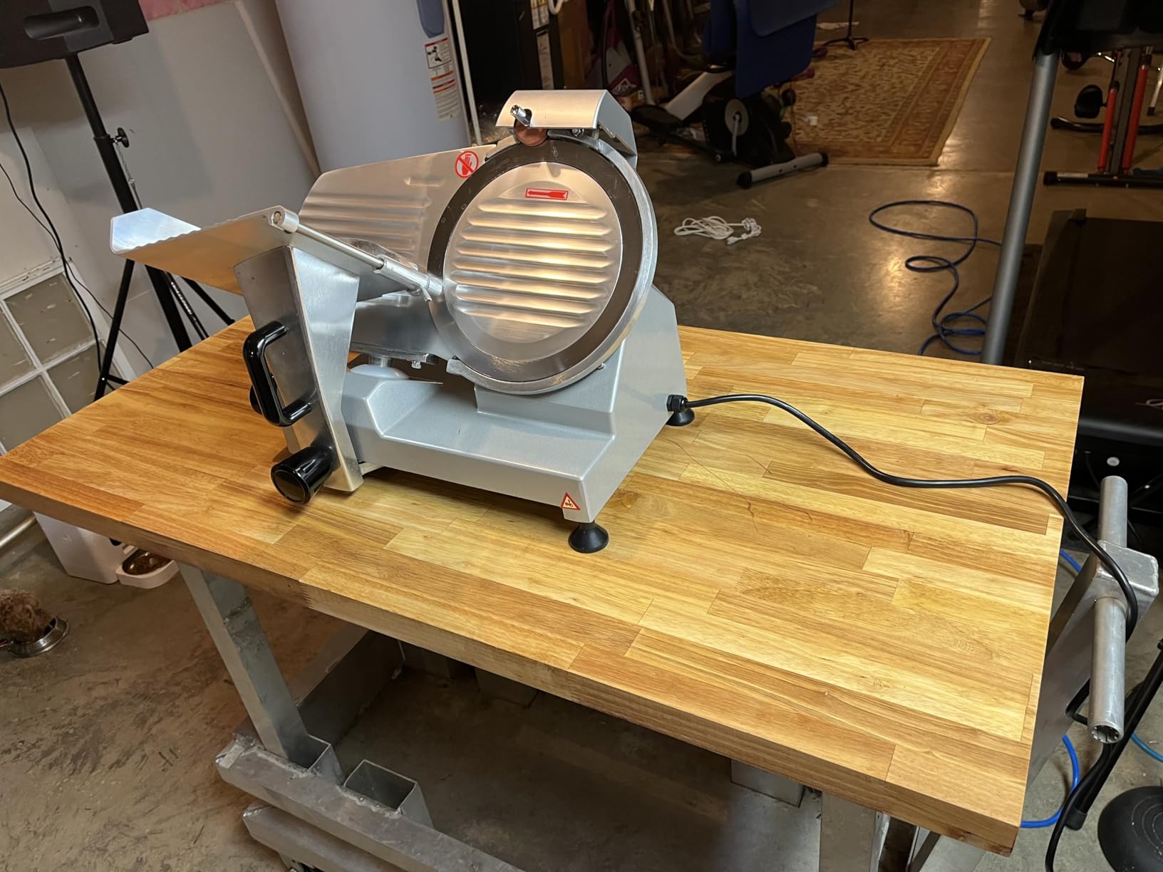VEVOR Commercial Meat Slicer, 10 inch Electric Food Slicer, 240W Frozen Meat Deli Slicer, Premium Chromium-plated Steel Blade Semi-Auto Meat Slicer customer photo 1